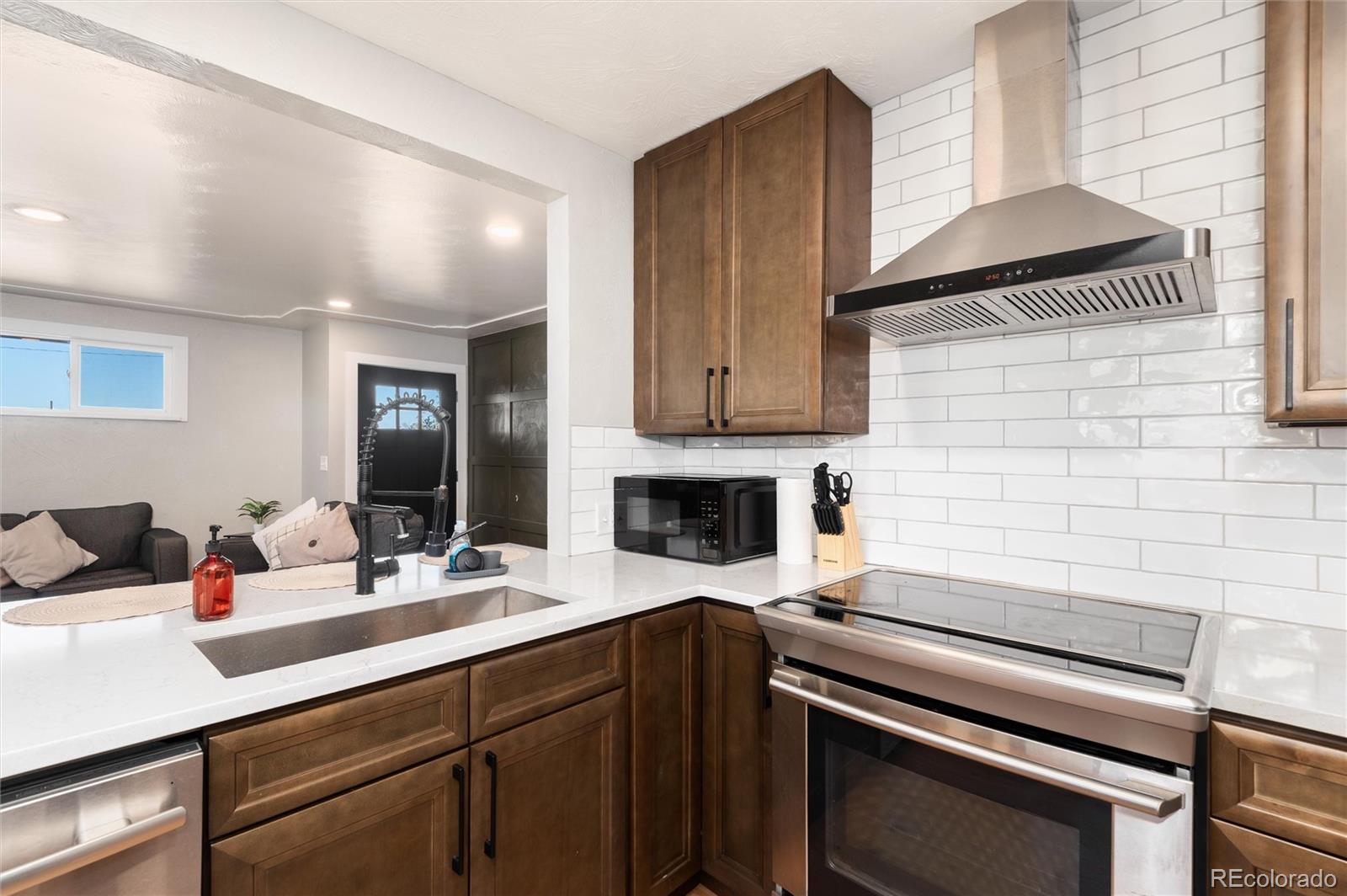 MLS Image #12 for 1600 w sheri lane,littleton, Colorado