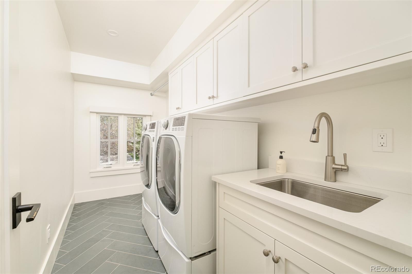 MLS Image #39 for 2467 s milwaukee street,denver, Colorado