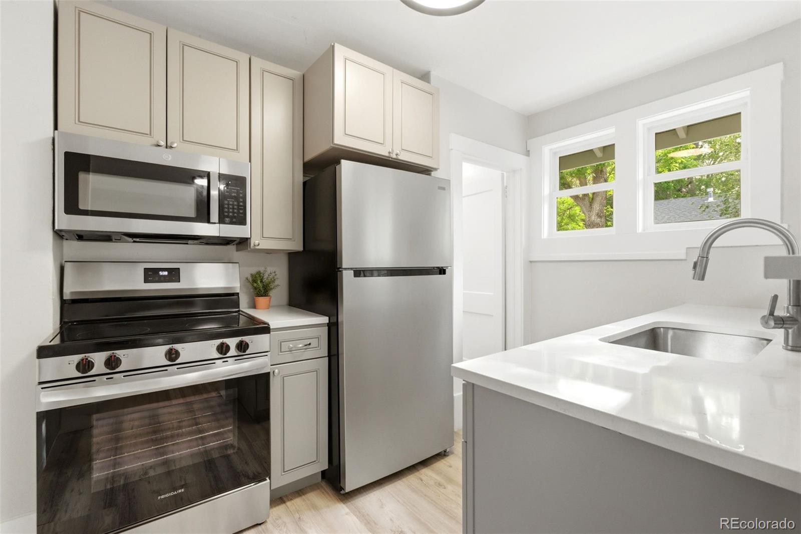 MLS Image #8 for 206 e emma street,lafayette, Colorado