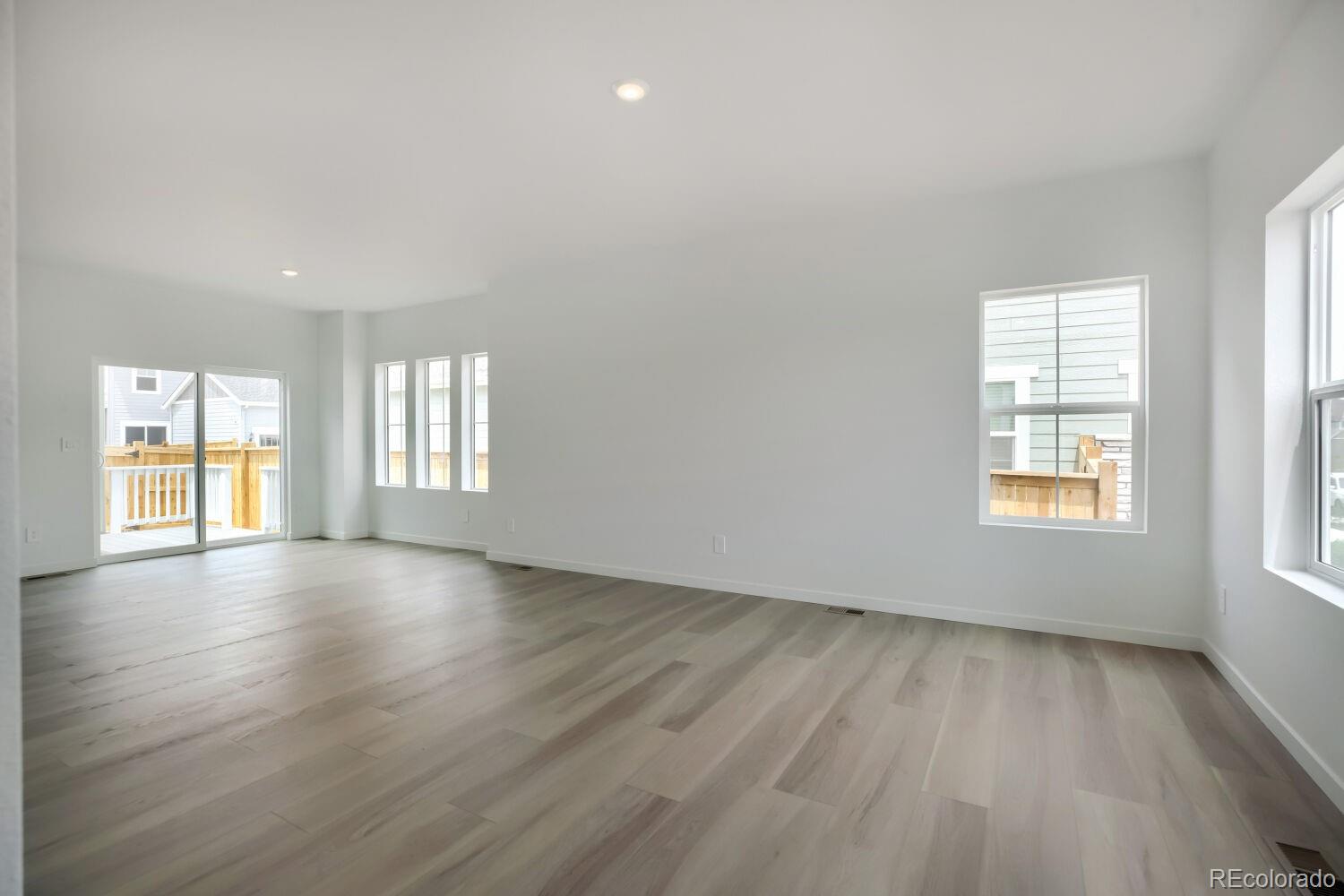 MLS Image #4 for 15243  detroit street,thornton, Colorado