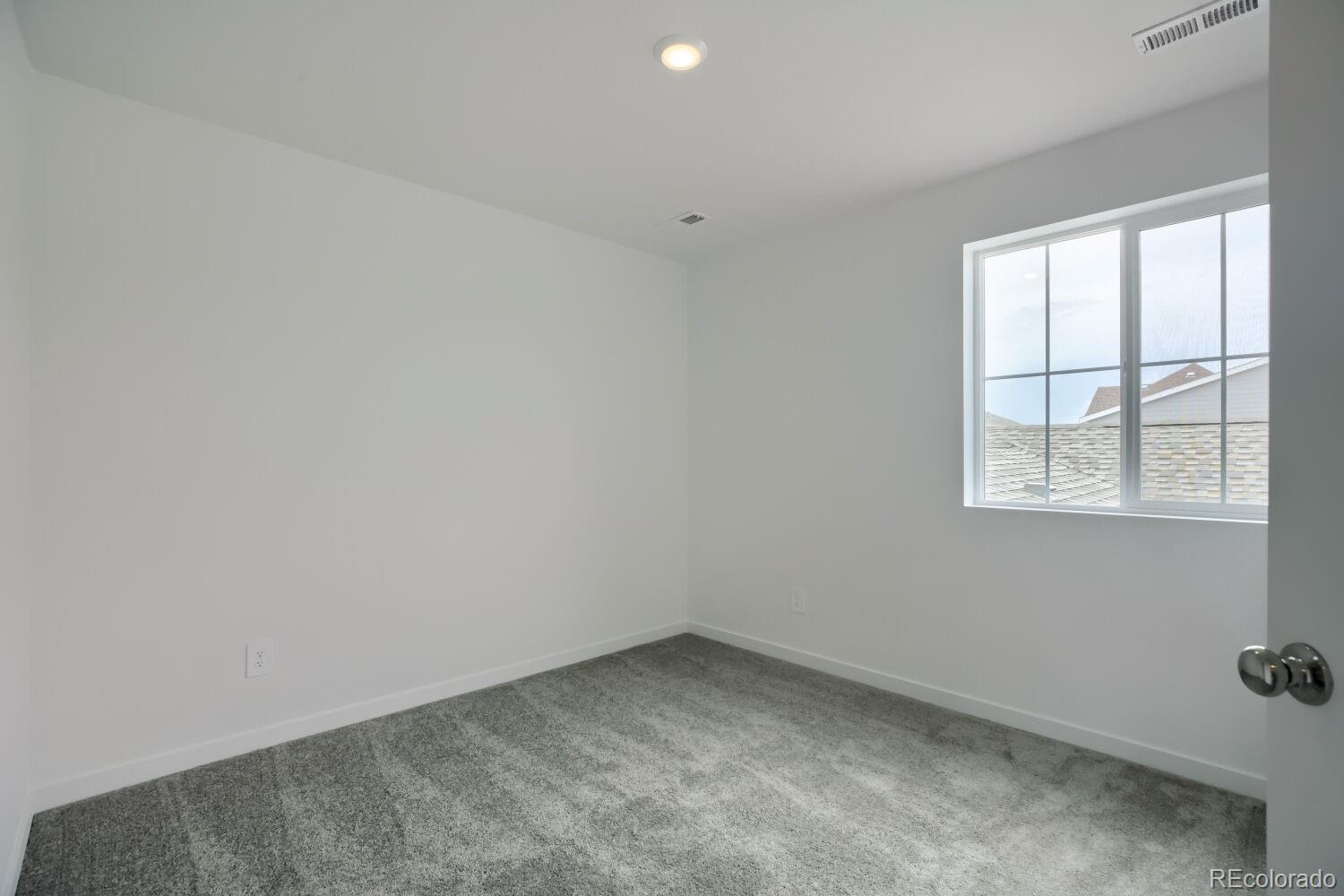 MLS Image #9 for 15243  detroit street,thornton, Colorado