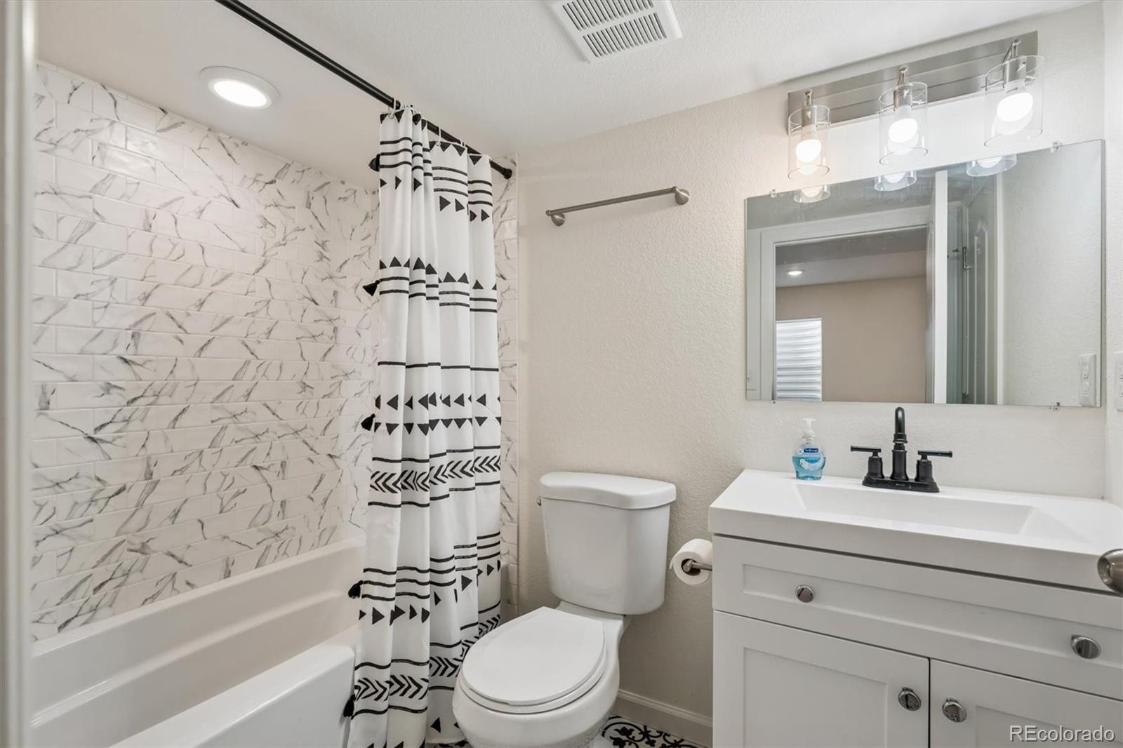 MLS Image #21 for 25980 e davies drive,aurora, Colorado