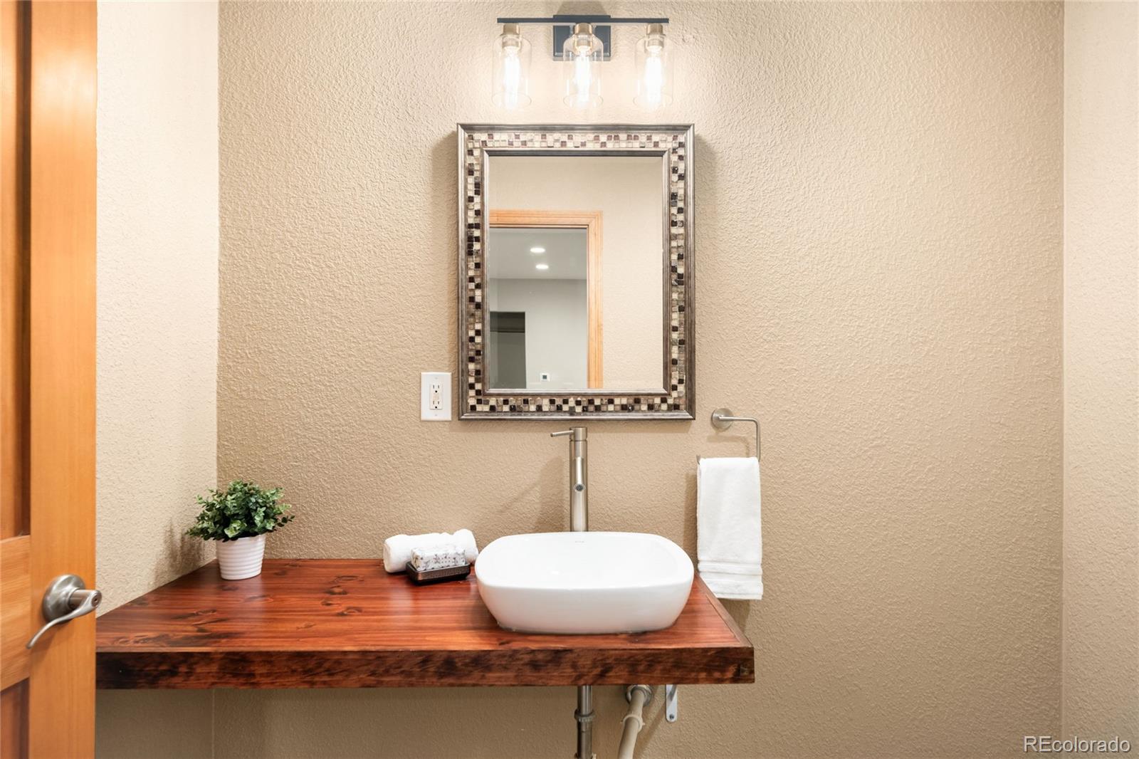 MLS Image #24 for 19319 w 57th place,golden, Colorado