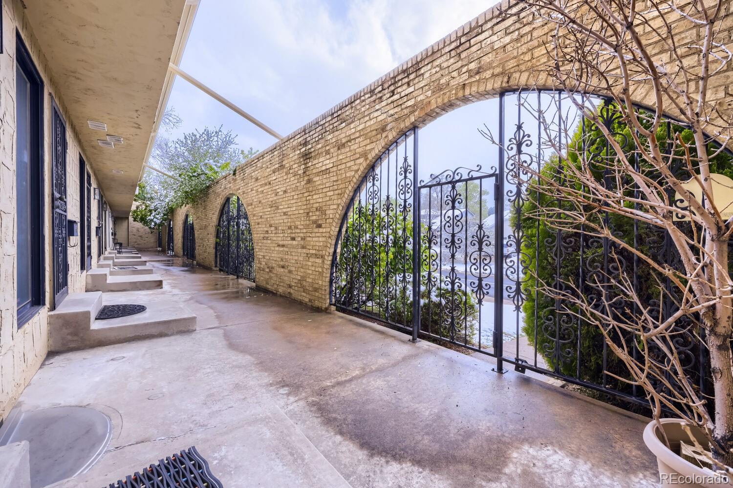 MLS Image #3 for 3500 s ivanhoe street ,denver, Colorado