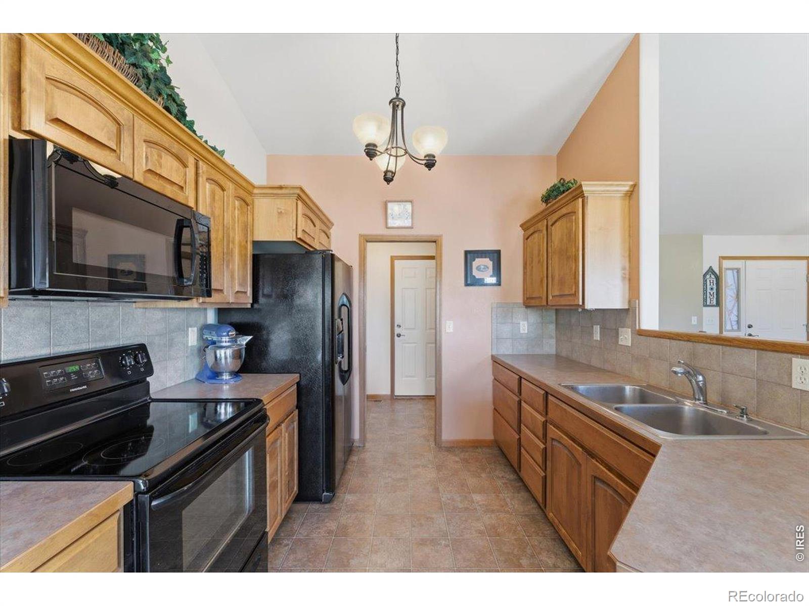 MLS Image #10 for 5060  apricot drive,loveland, Colorado