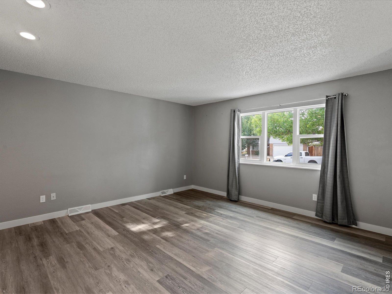 MLS Image #11 for 10111  eaton street,westminster, Colorado