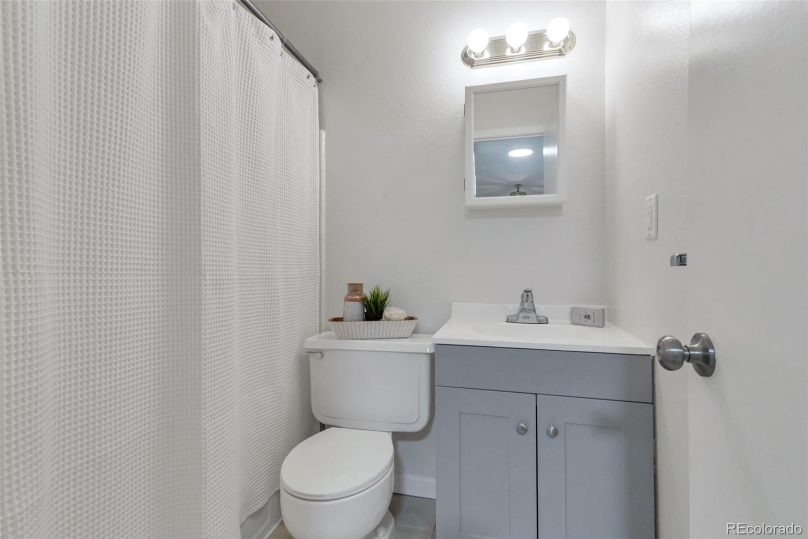 MLS Image #19 for 9424 e girard avenue,denver, Colorado