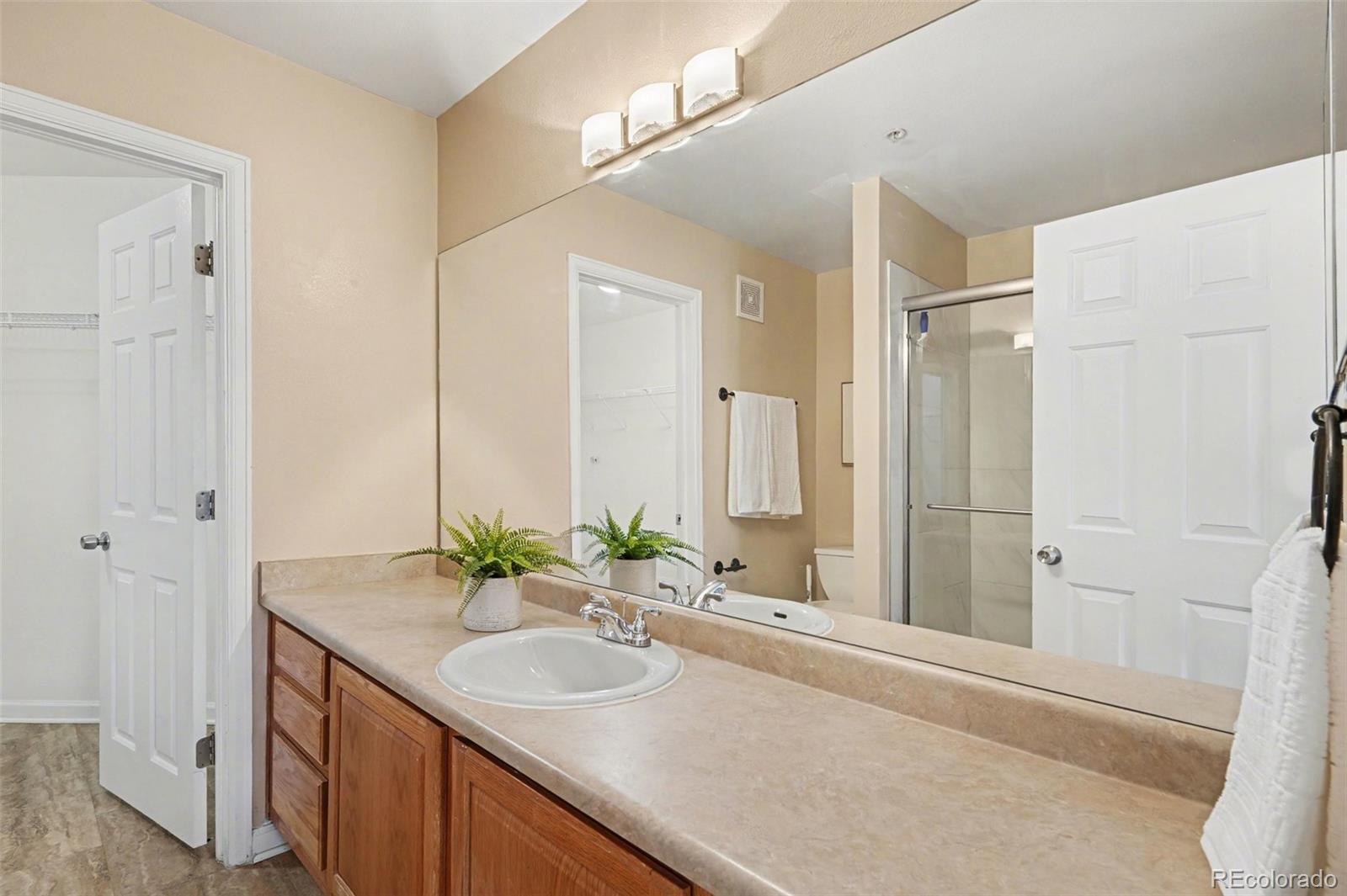 MLS Image #8 for 12304 w cross drive,littleton, Colorado