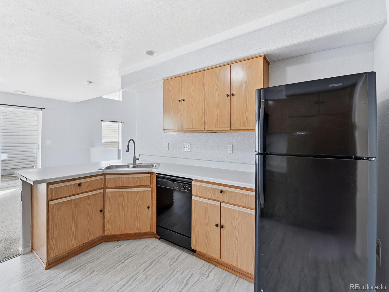MLS Image #11 for 4864  genoa street,denver, Colorado