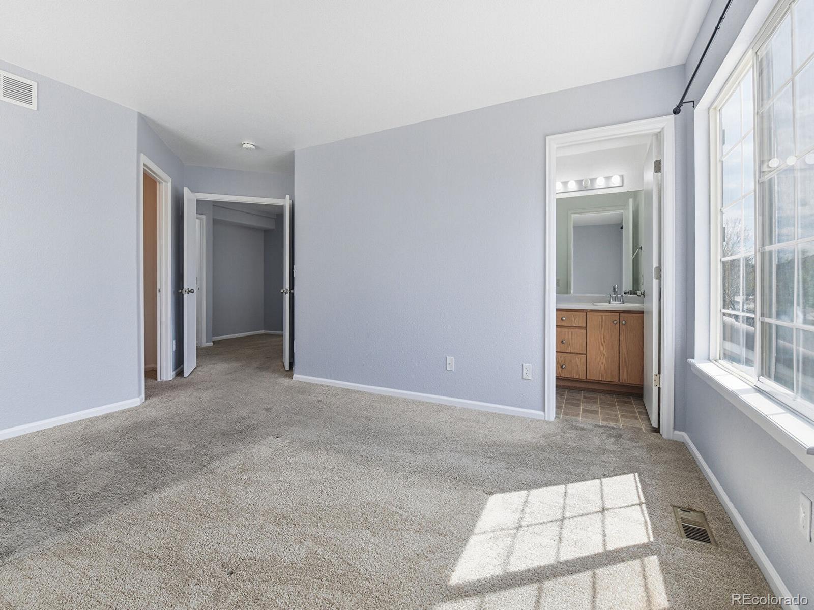 MLS Image #14 for 4864  genoa street,denver, Colorado