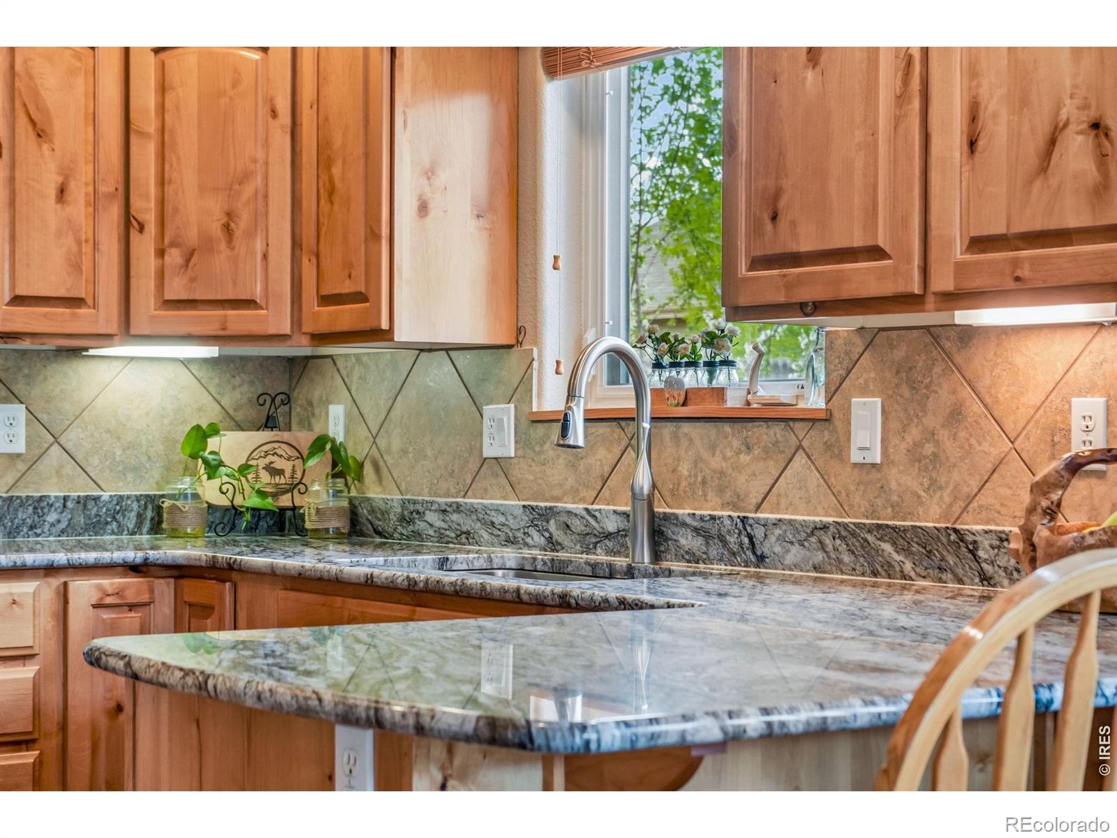 MLS Image #11 for 401  hickory lane,johnstown, Colorado