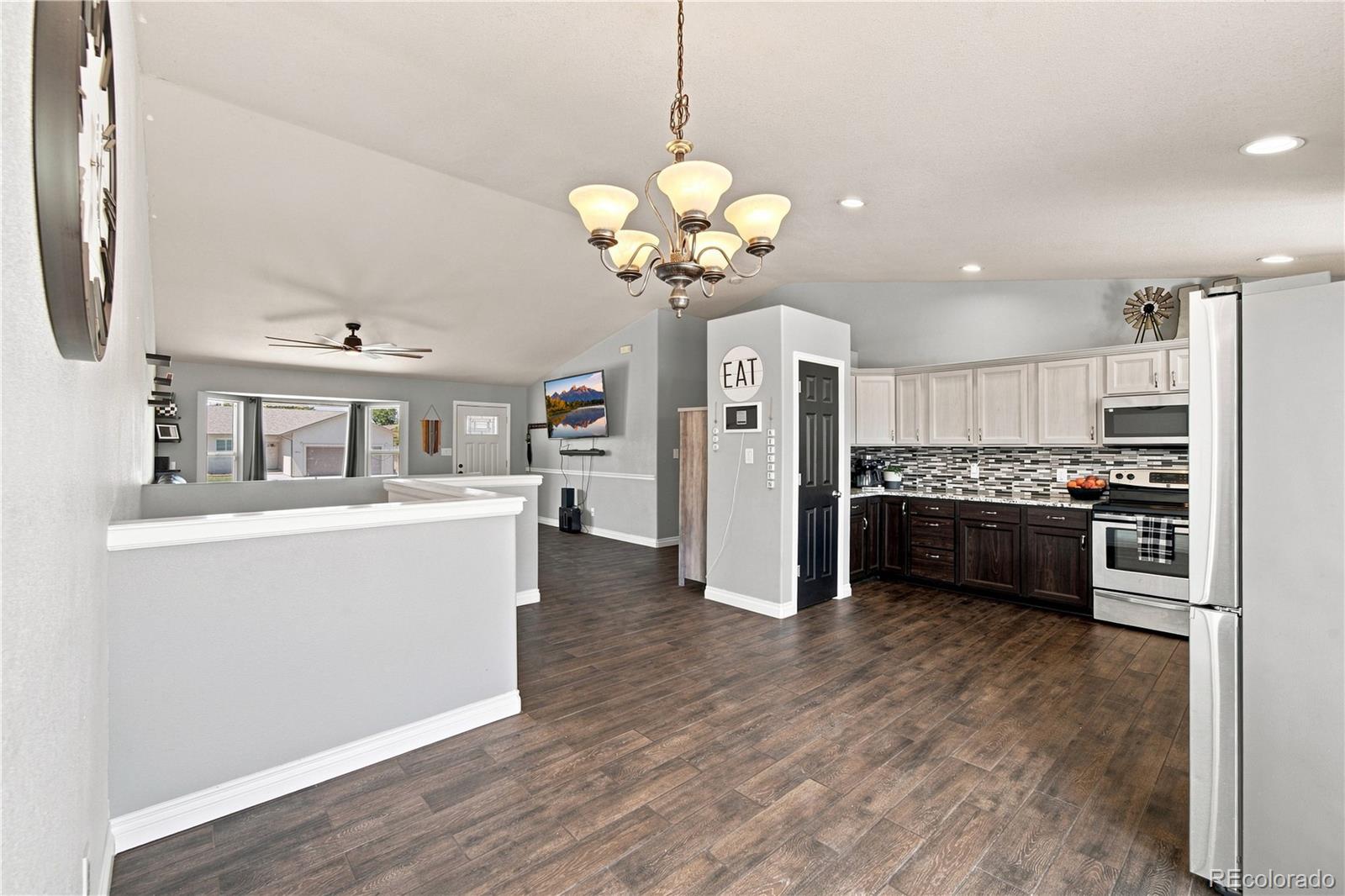 MLS Image #7 for 692 s aguilar drive,pueblo west, Colorado