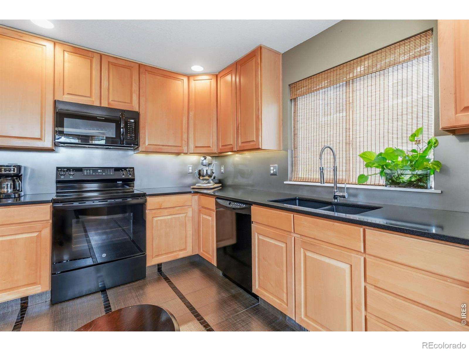 MLS Image #14 for 4578  twin peaks drive,loveland, Colorado