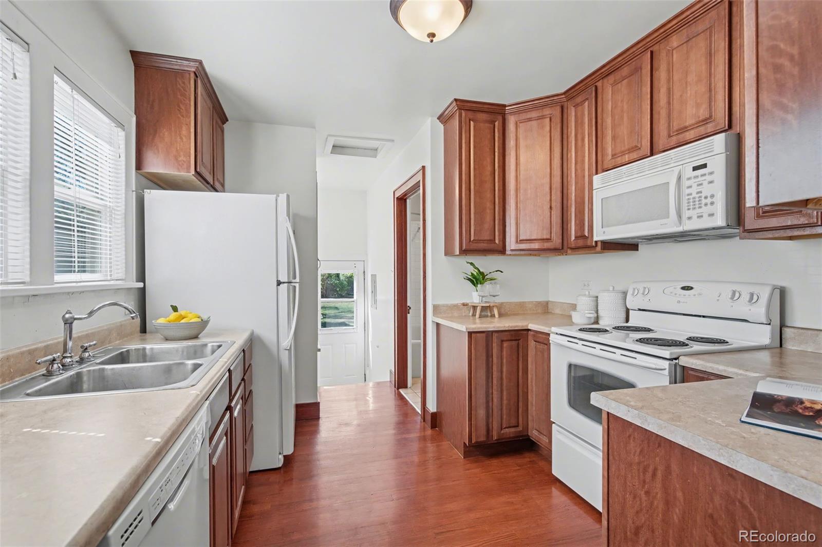 MLS Image #18 for 1015 e moreno avenue,colorado springs, Colorado