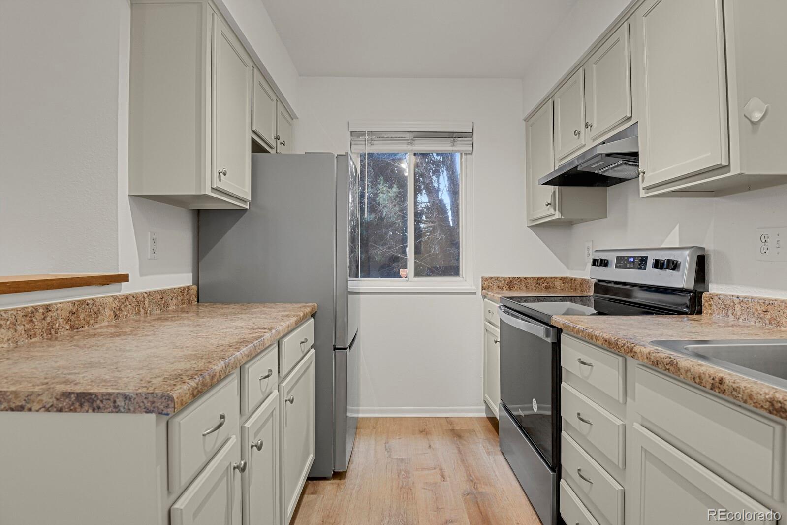 MLS Image #9 for 3855 s monaco street,denver, Colorado