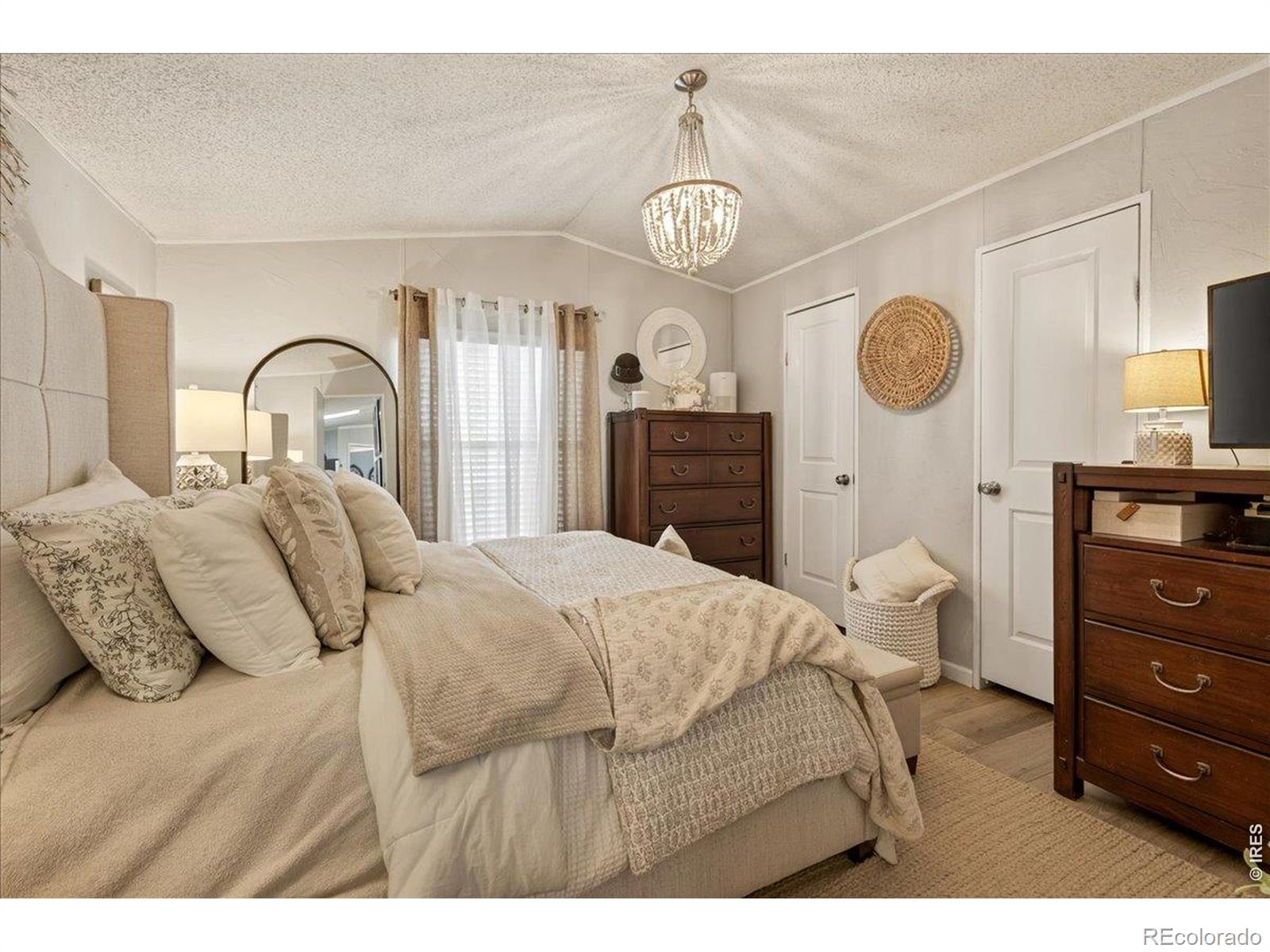 MLS Image #10 for 8410  madison way,denver, Colorado