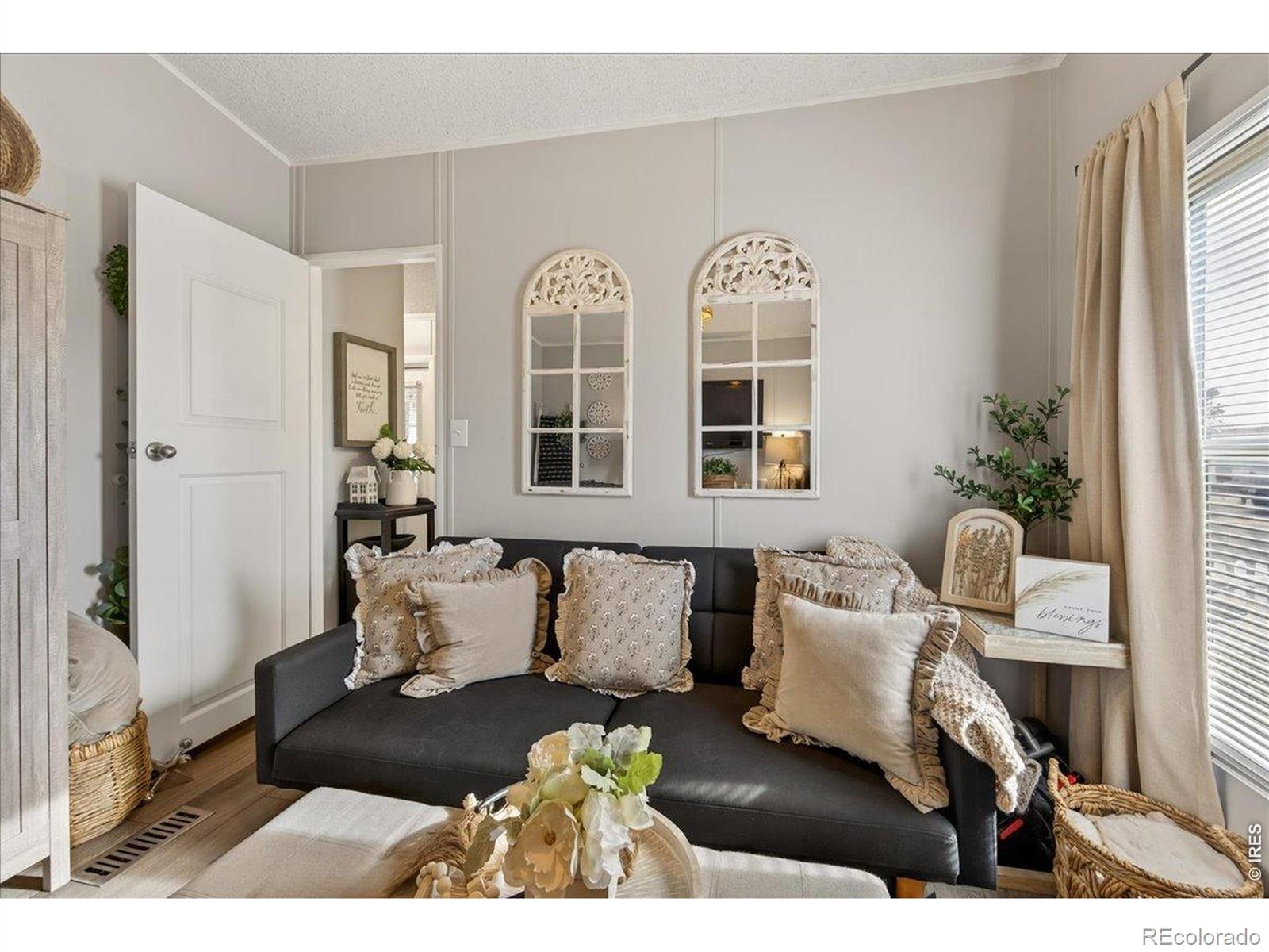MLS Image #19 for 8410  madison way,denver, Colorado