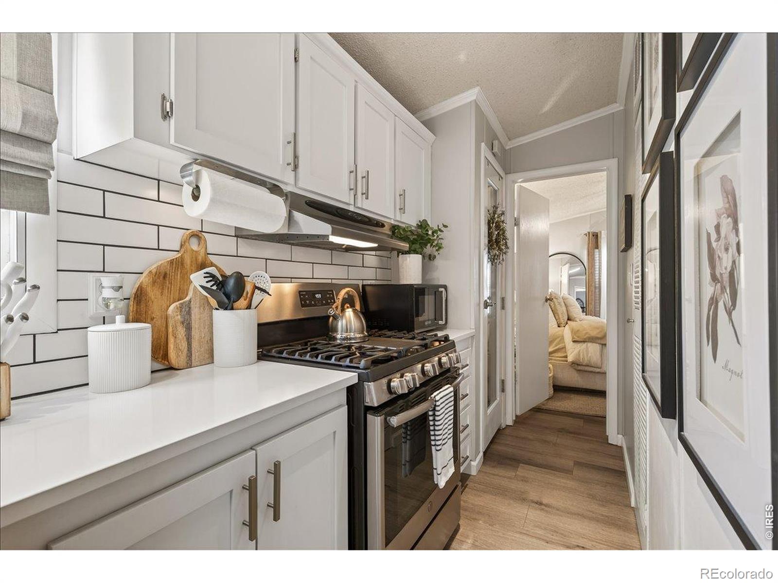 MLS Image #8 for 8410  madison way,denver, Colorado