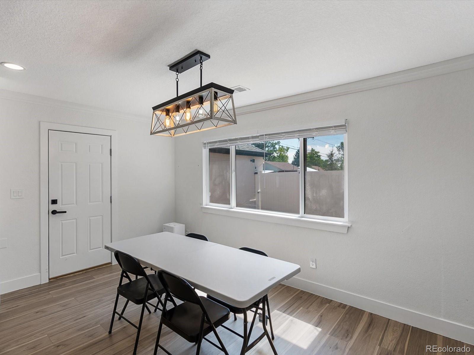 MLS Image #10 for 900  troy street,aurora, Colorado