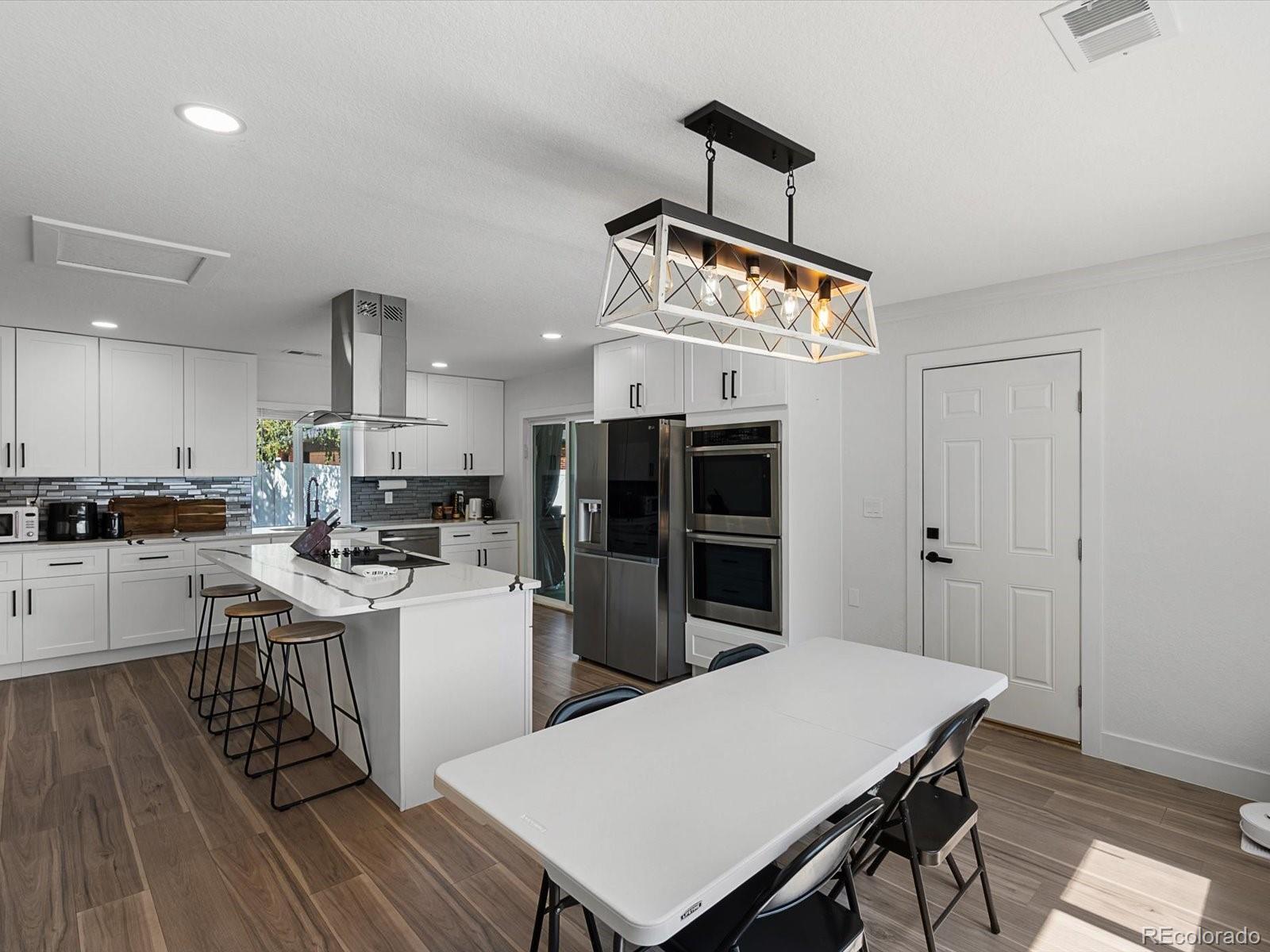 MLS Image #11 for 900  troy street,aurora, Colorado