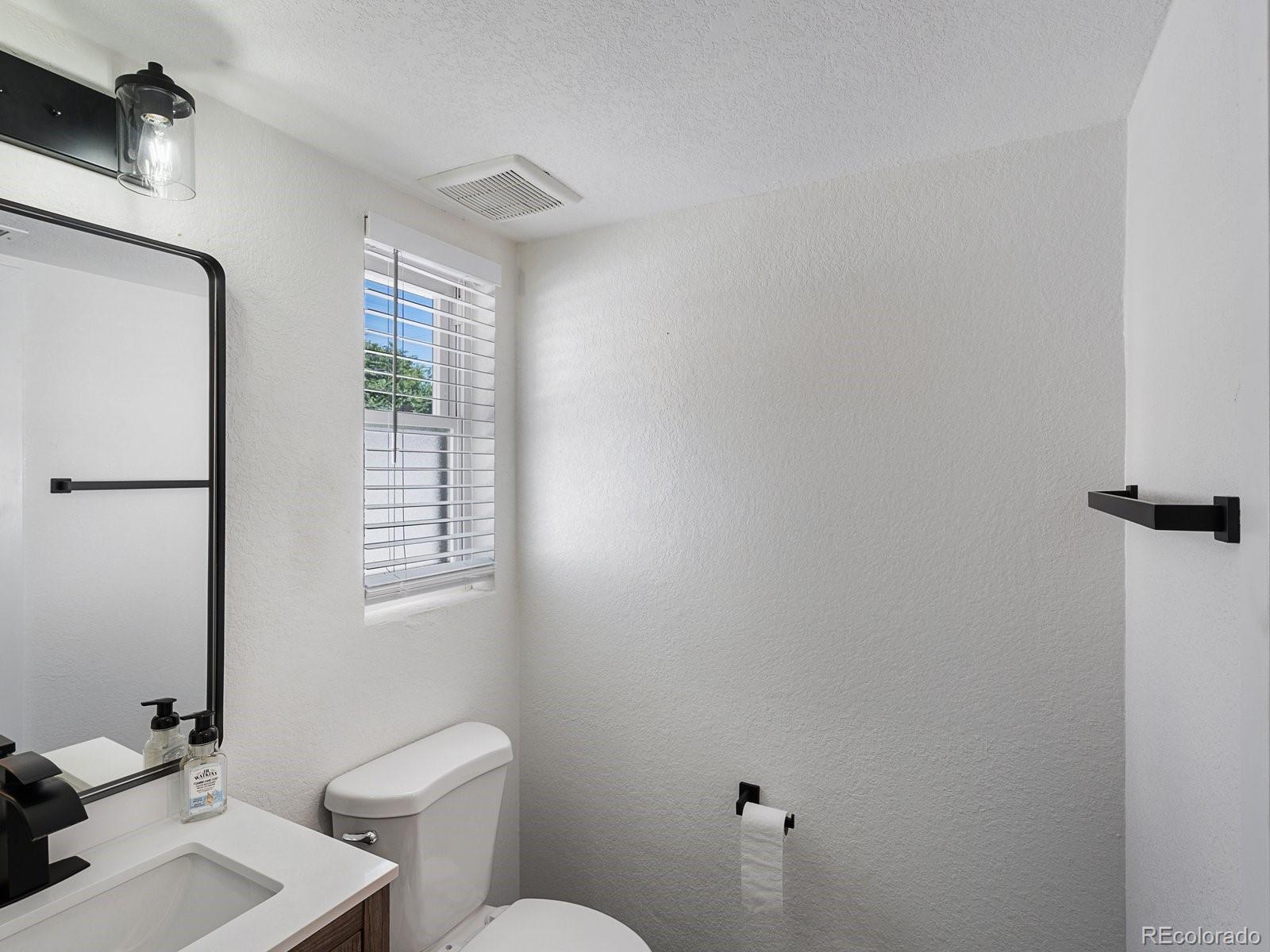 MLS Image #28 for 900  troy street,aurora, Colorado