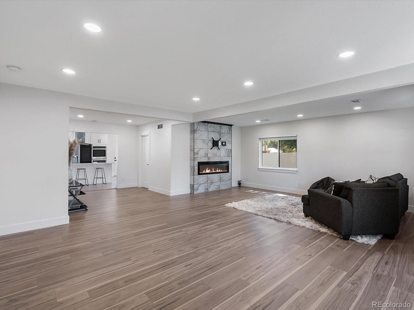 MLS Image #6 for 900  troy street,aurora, Colorado
