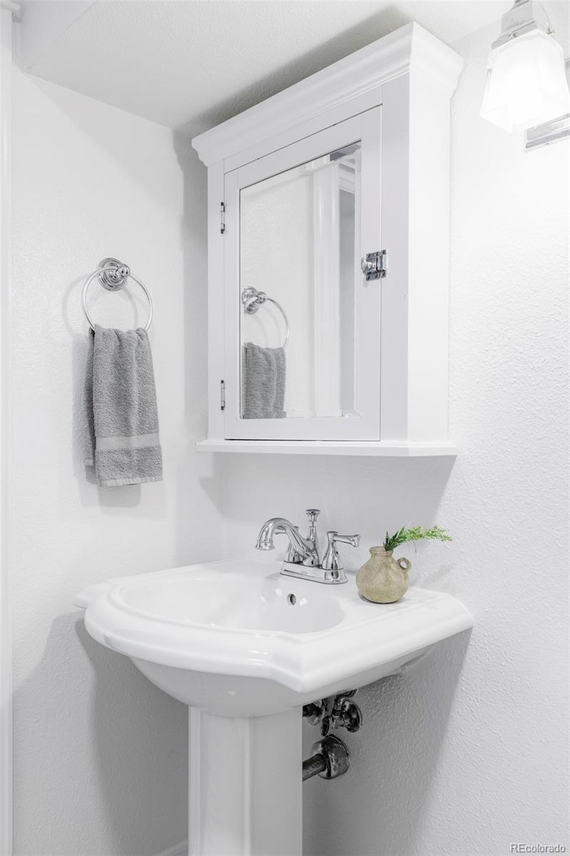 MLS Image #24 for 1457 s grant street,denver, Colorado