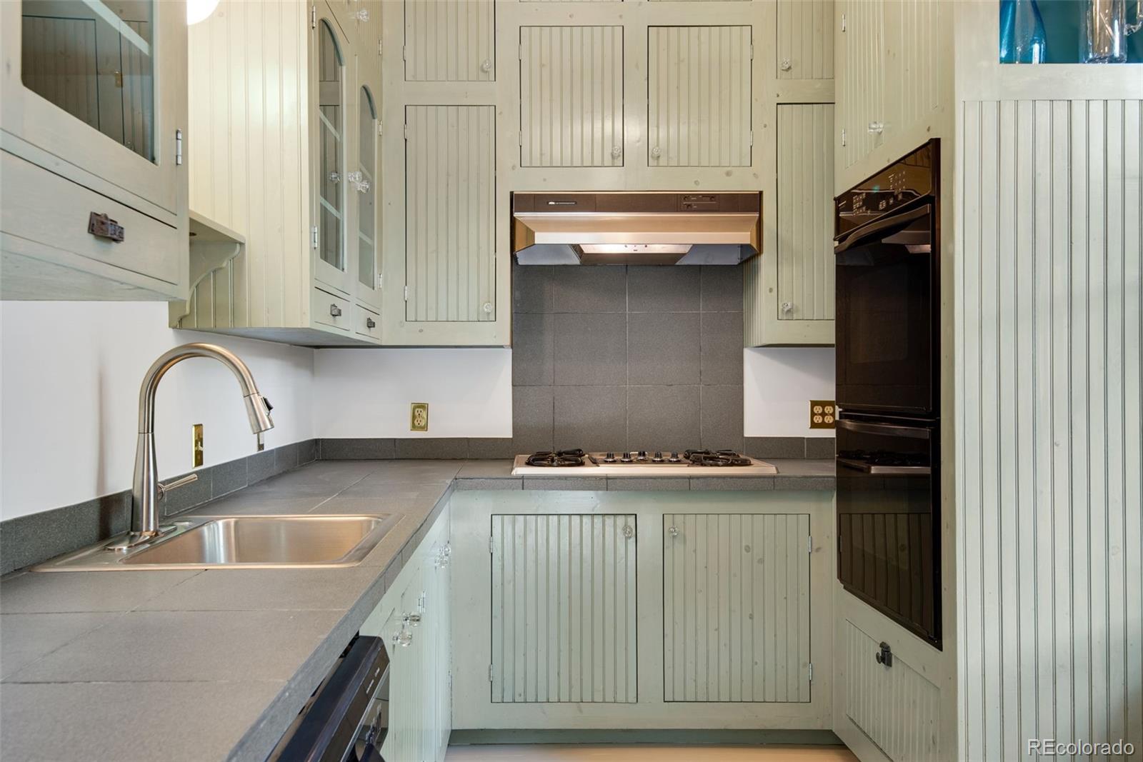 MLS Image #23 for 2550  stout street,denver, Colorado