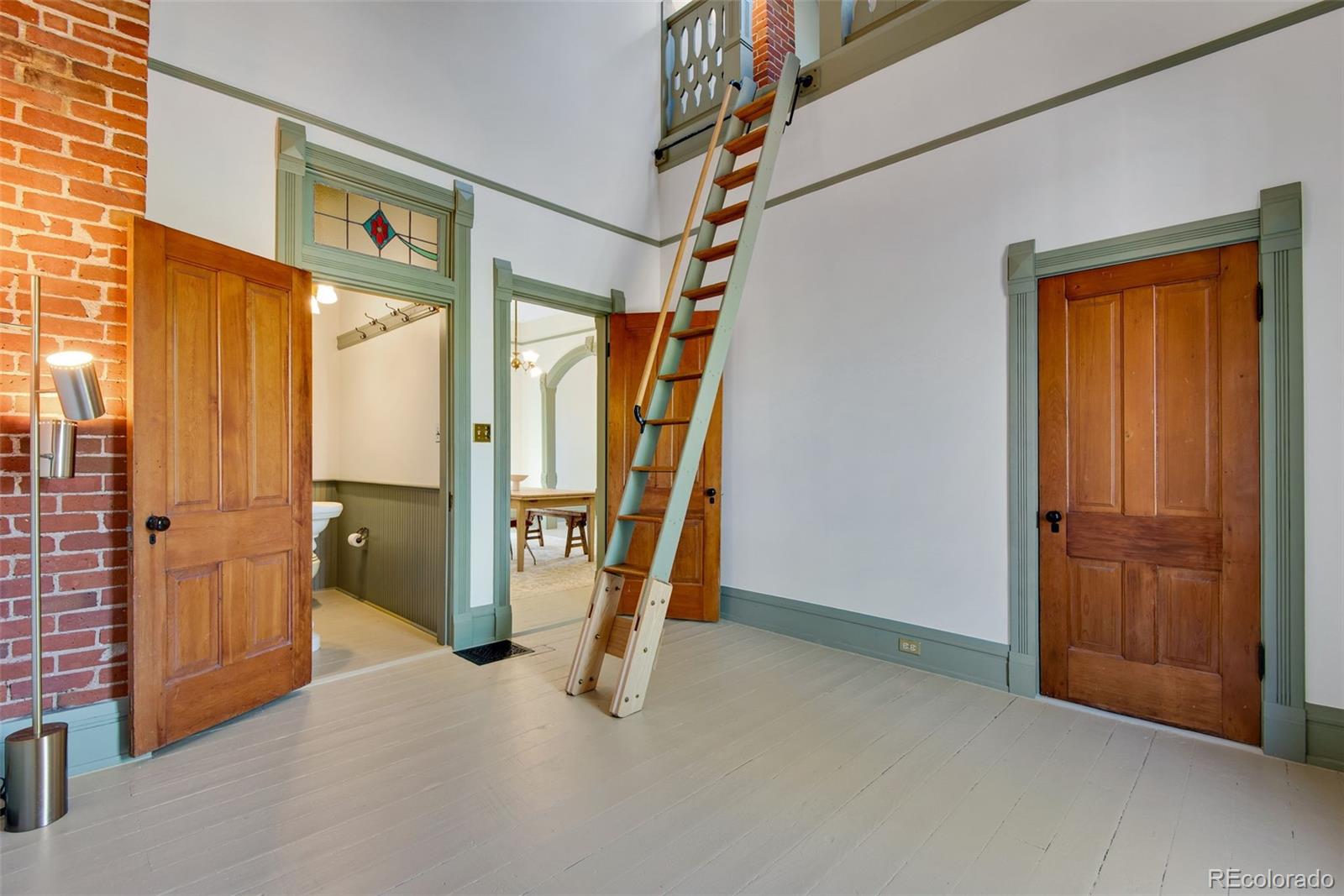 MLS Image #26 for 2550  stout street,denver, Colorado