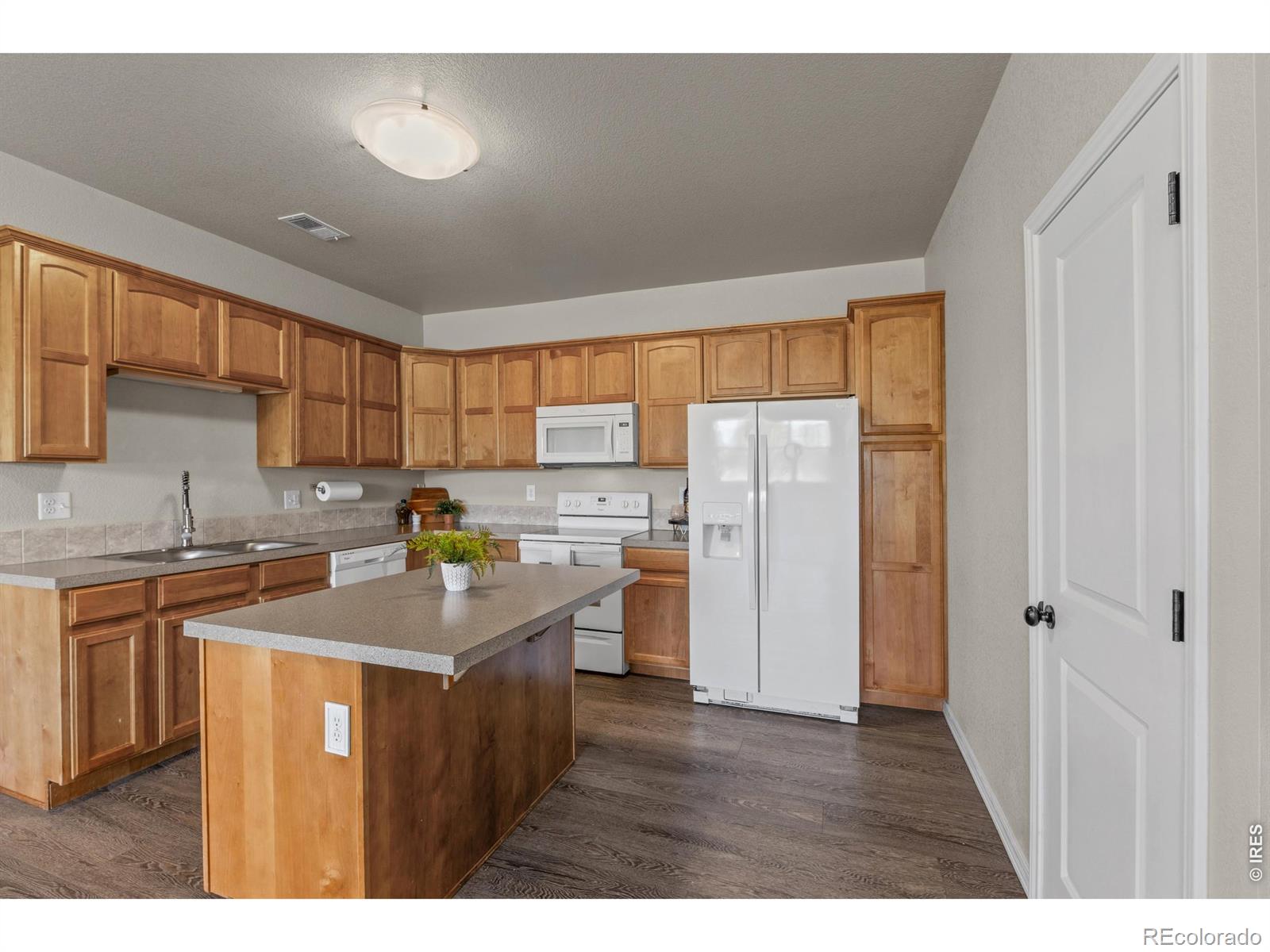 MLS Image #8 for 6911 w 3rd street,greeley, Colorado