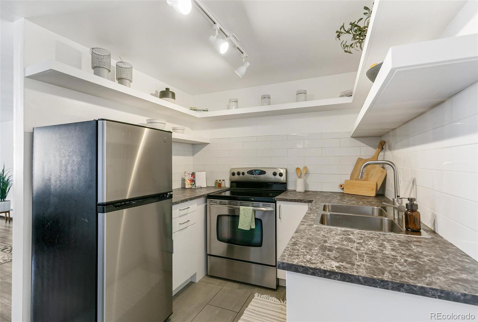 MLS Image #7 for 701 n pearl street,denver, Colorado