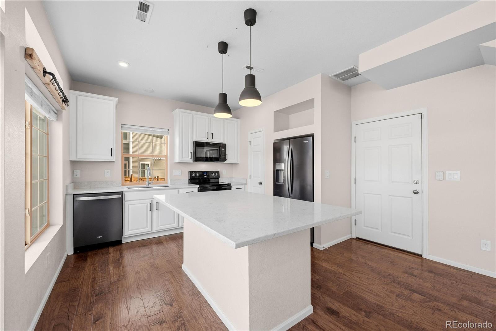 MLS Image #6 for 10539  waco street,commerce city, Colorado