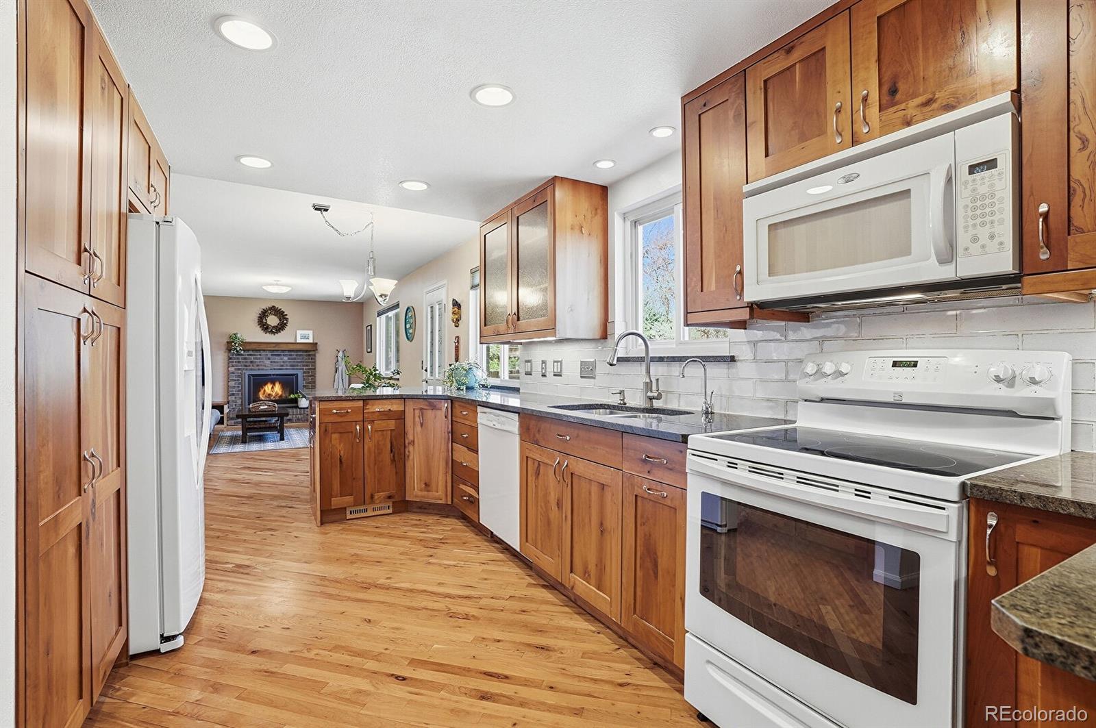 MLS Image #12 for 7144  beech court,arvada, Colorado