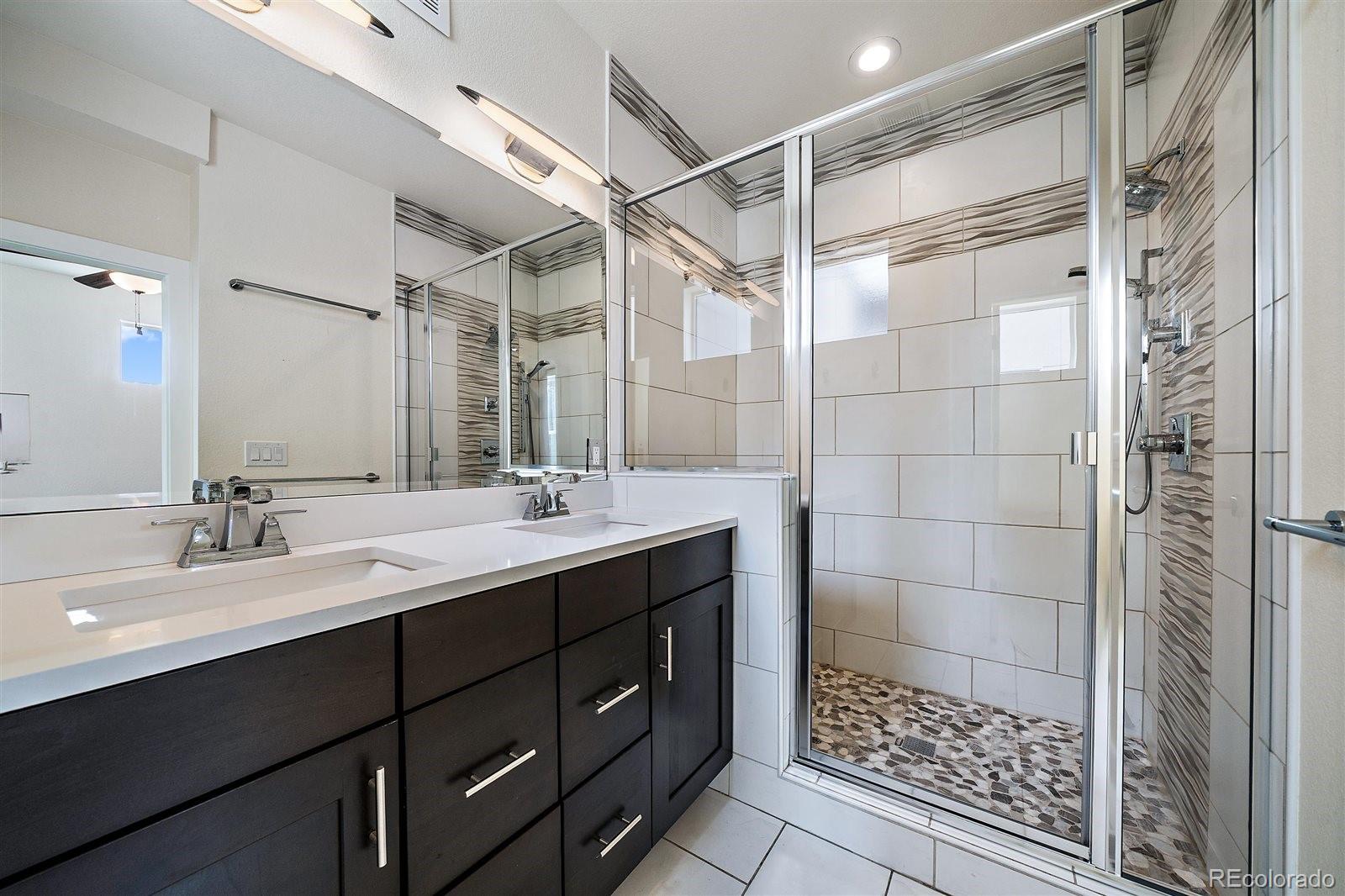 MLS Image #13 for 1340 n sheridan boulevard,denver, Colorado
