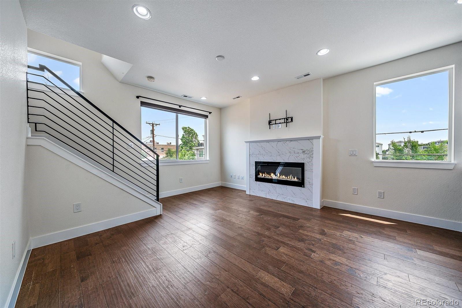 MLS Image #9 for 1340 n sheridan boulevard,denver, Colorado