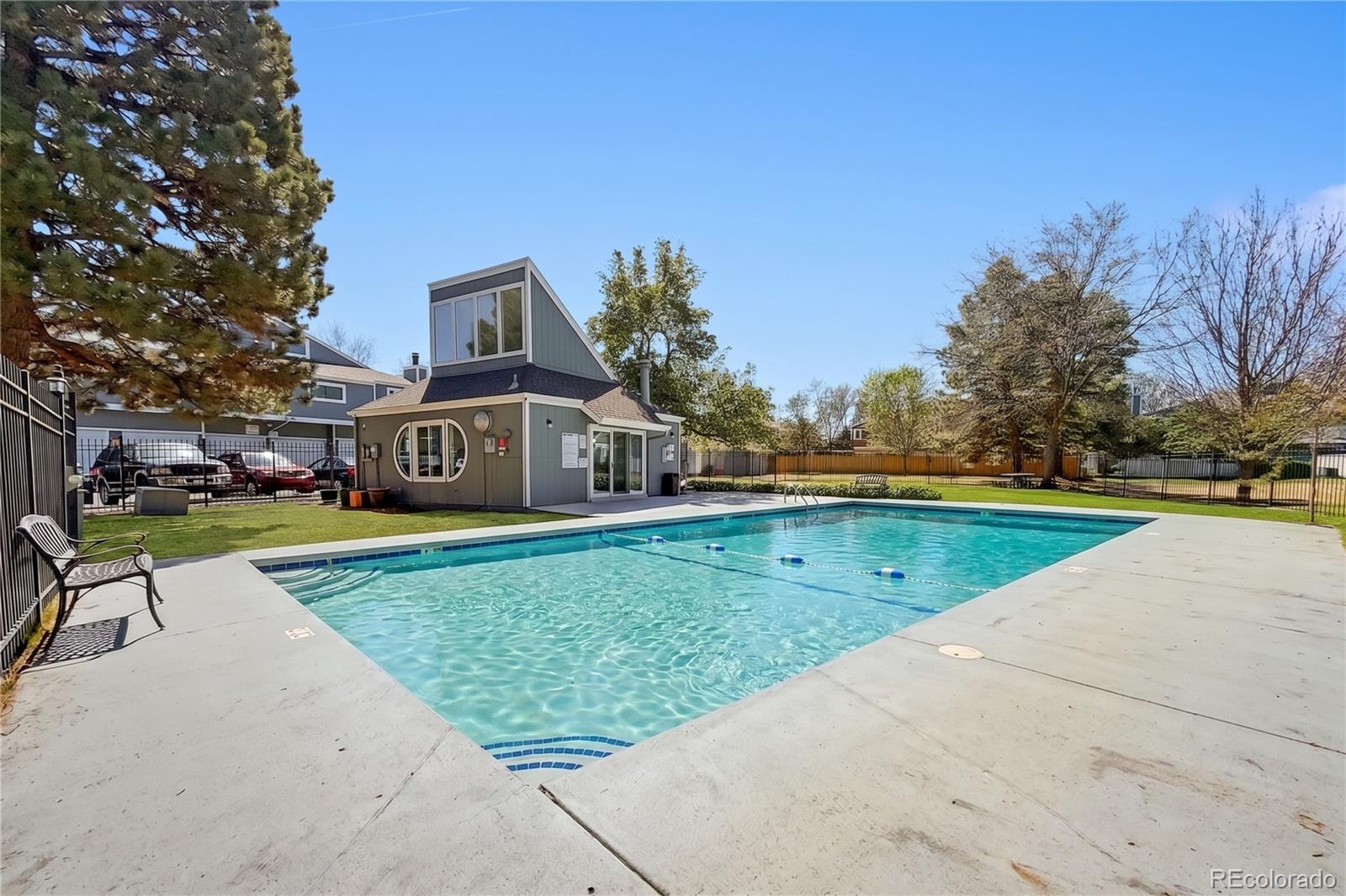 MLS Image #18 for 1140 s monaco parkway 3,denver, Colorado