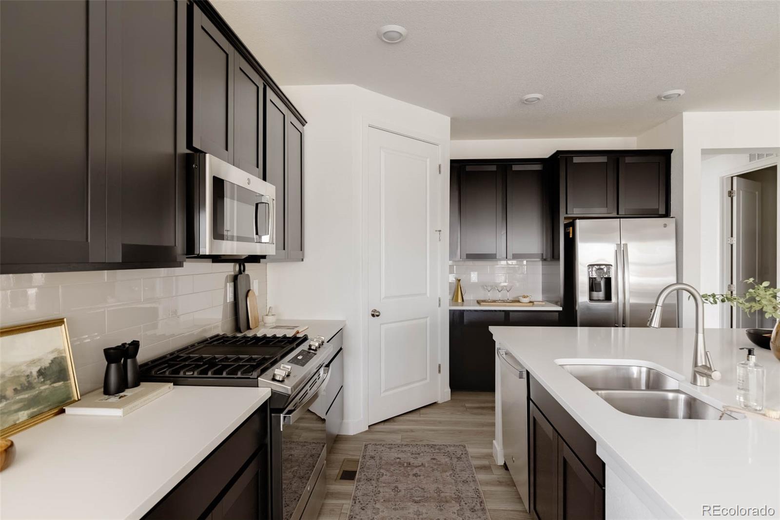 MLS Image #6 for 8571 s riviera court,aurora, Colorado