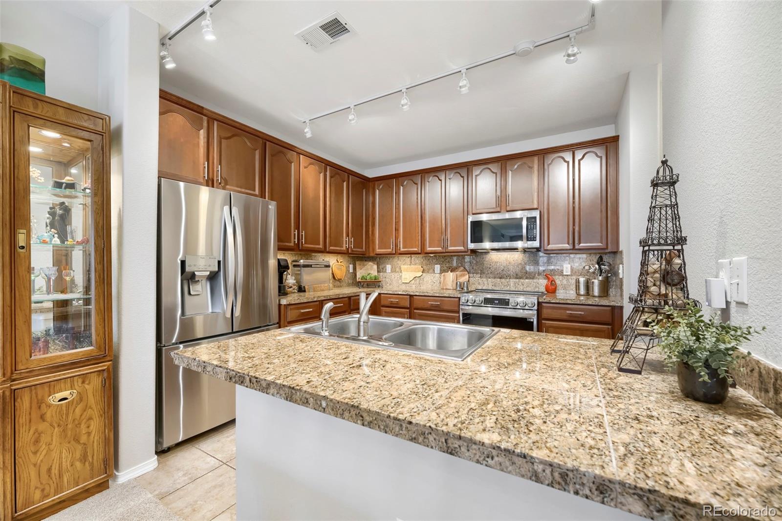 MLS Image #5 for 15470  canyon rim drive 202,englewood, Colorado