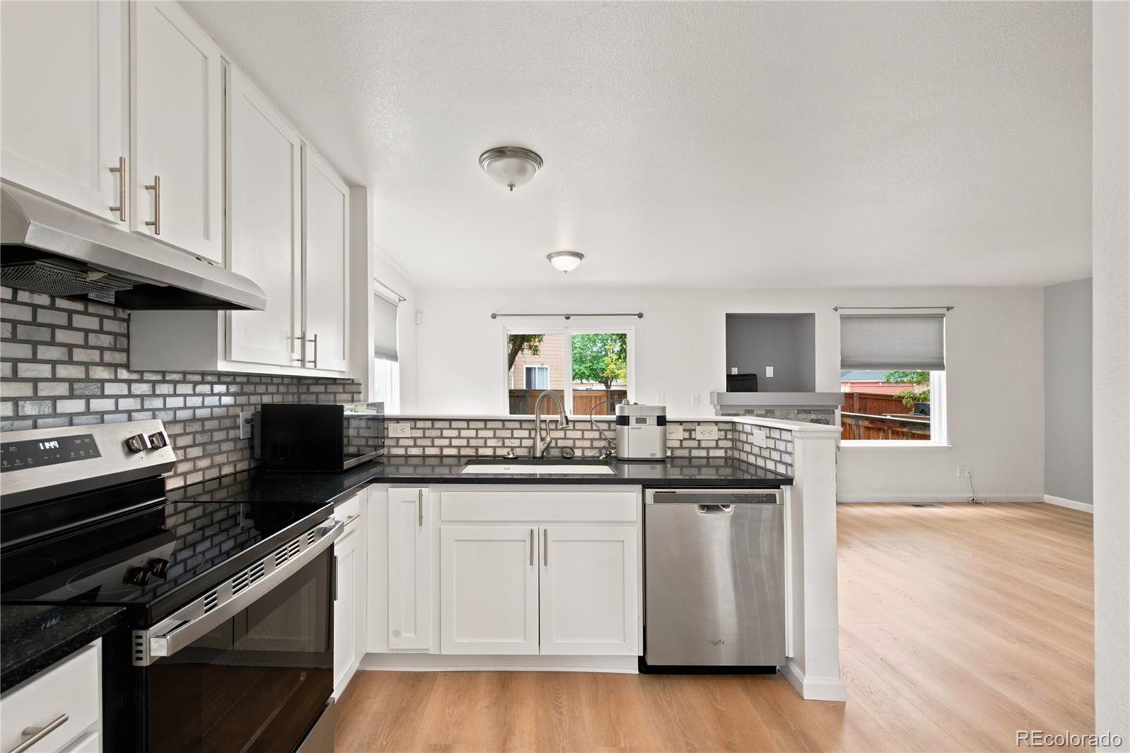 MLS Image #8 for 9687  eagle creek parkway,commerce city, Colorado