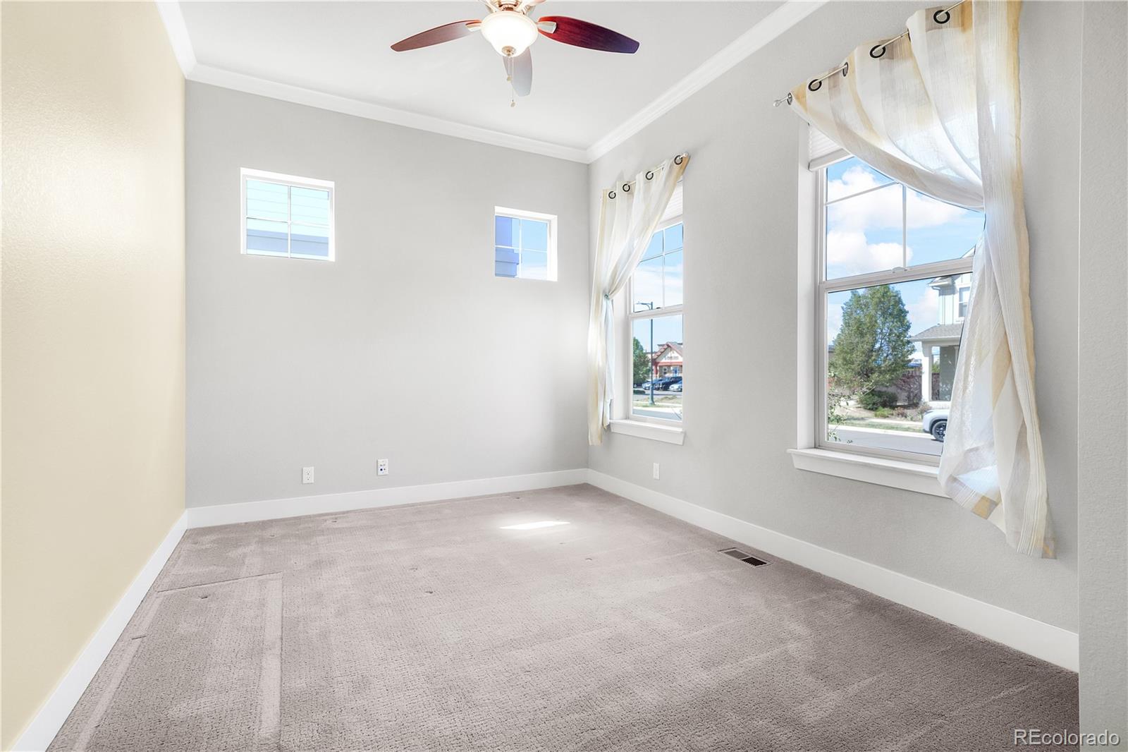 MLS Image #11 for 4944  wabash street,denver, Colorado