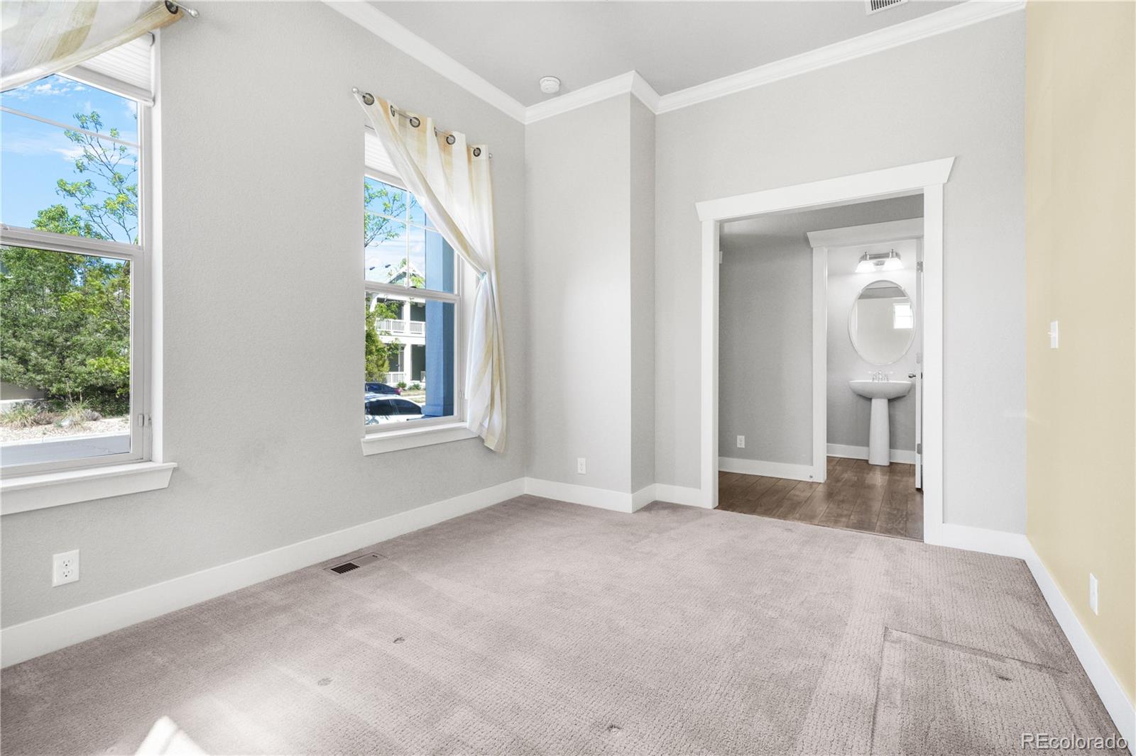 MLS Image #12 for 4944  wabash street,denver, Colorado