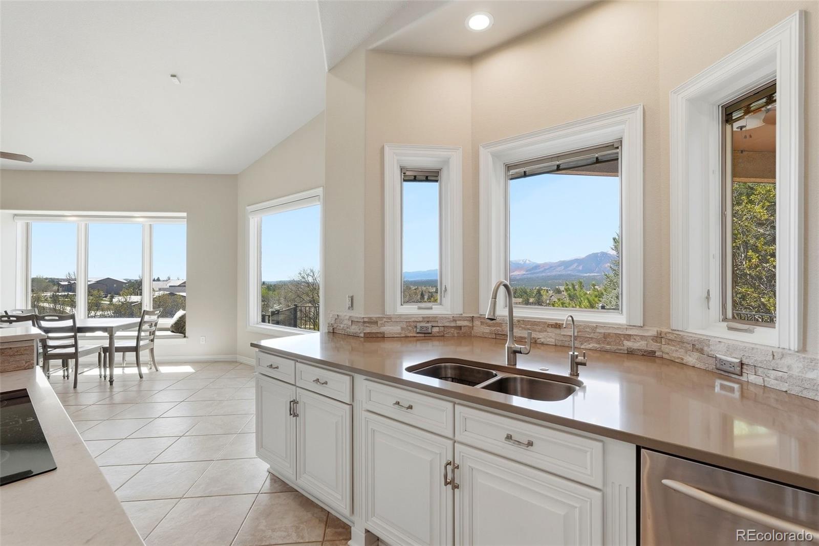 MLS Image #10 for 165  mission hill way,colorado springs, Colorado