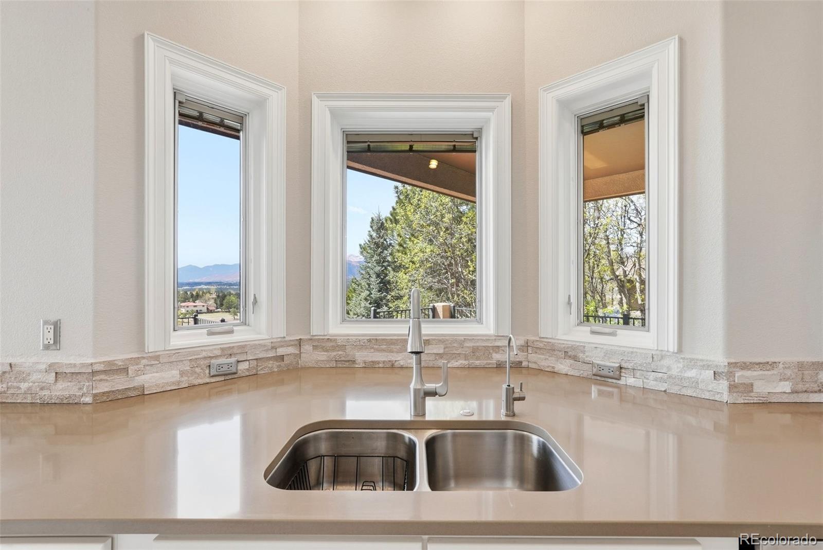 MLS Image #11 for 165  mission hill way,colorado springs, Colorado