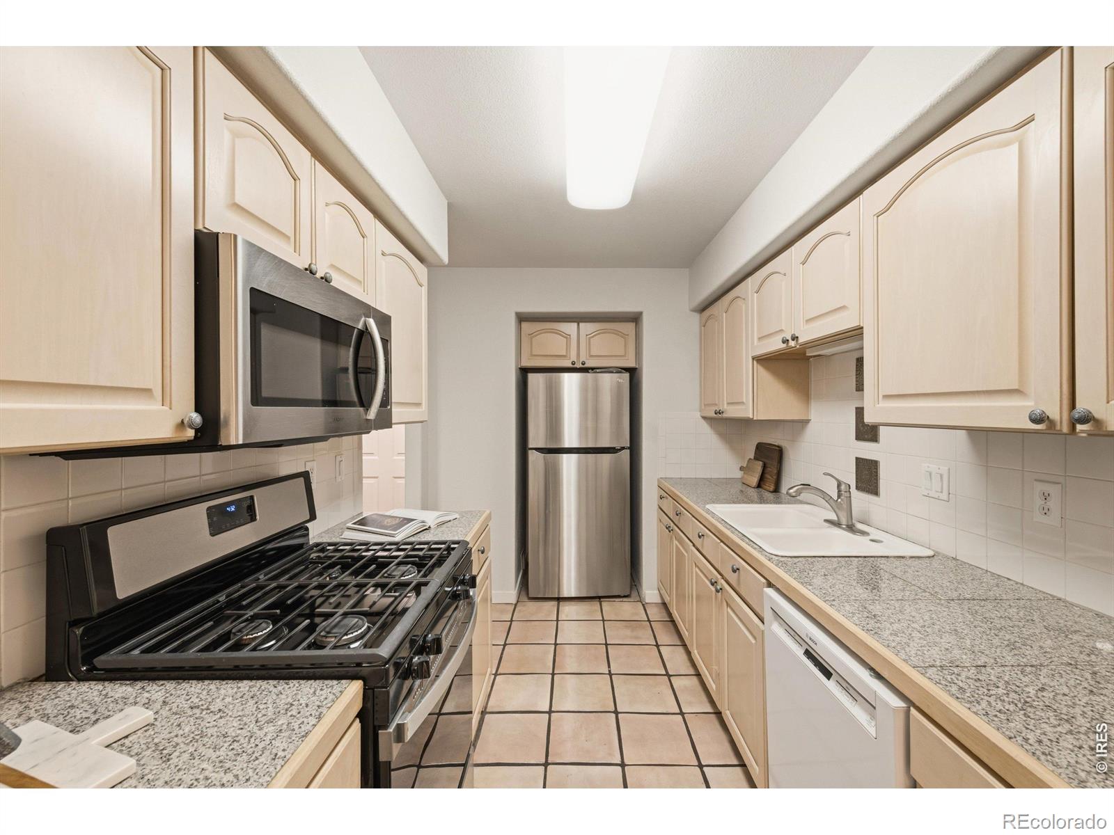 MLS Image #10 for 563  ridgeview drive,louisville, Colorado