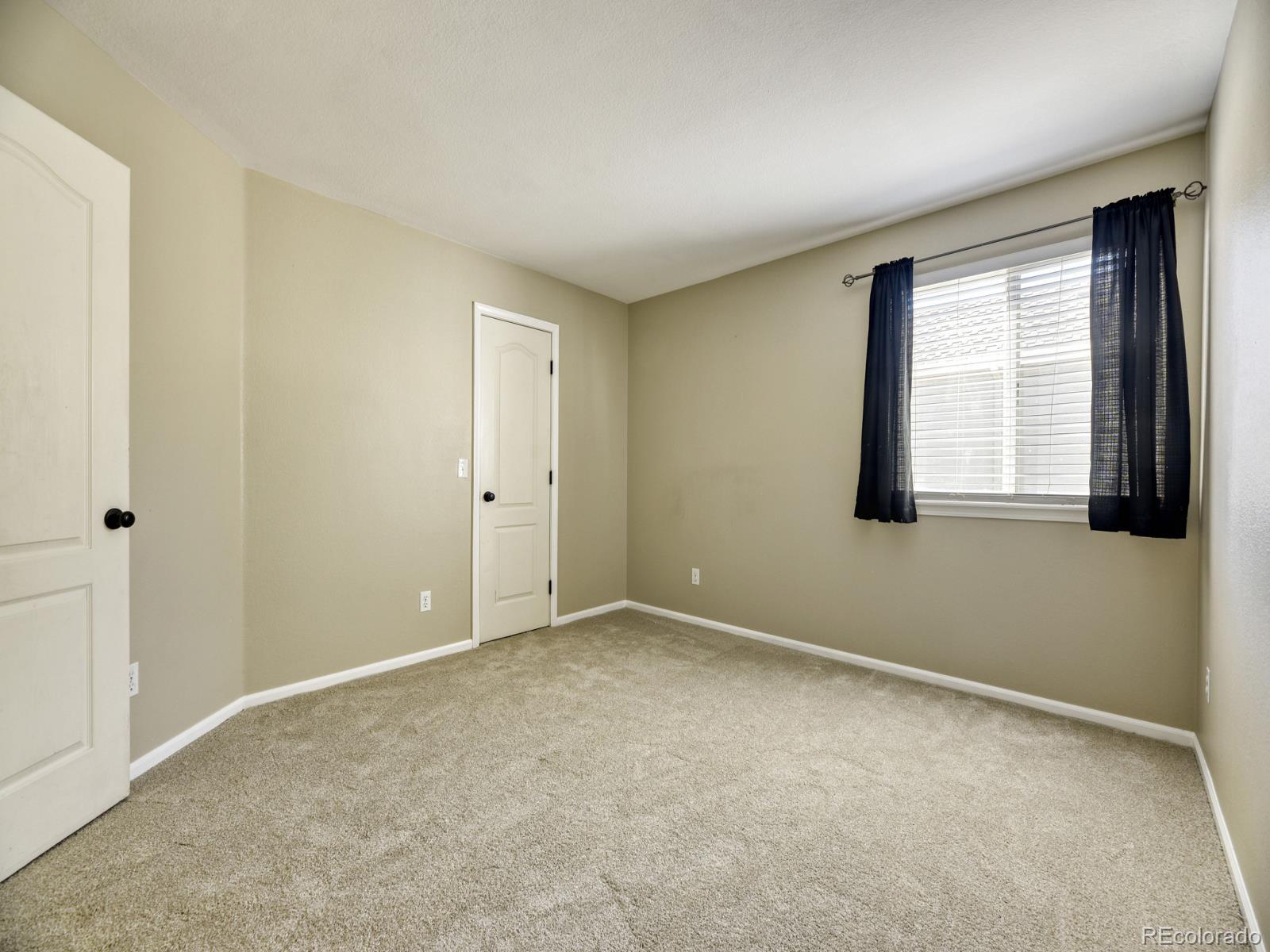 MLS Image #18 for 8037 s yukon way,littleton, Colorado