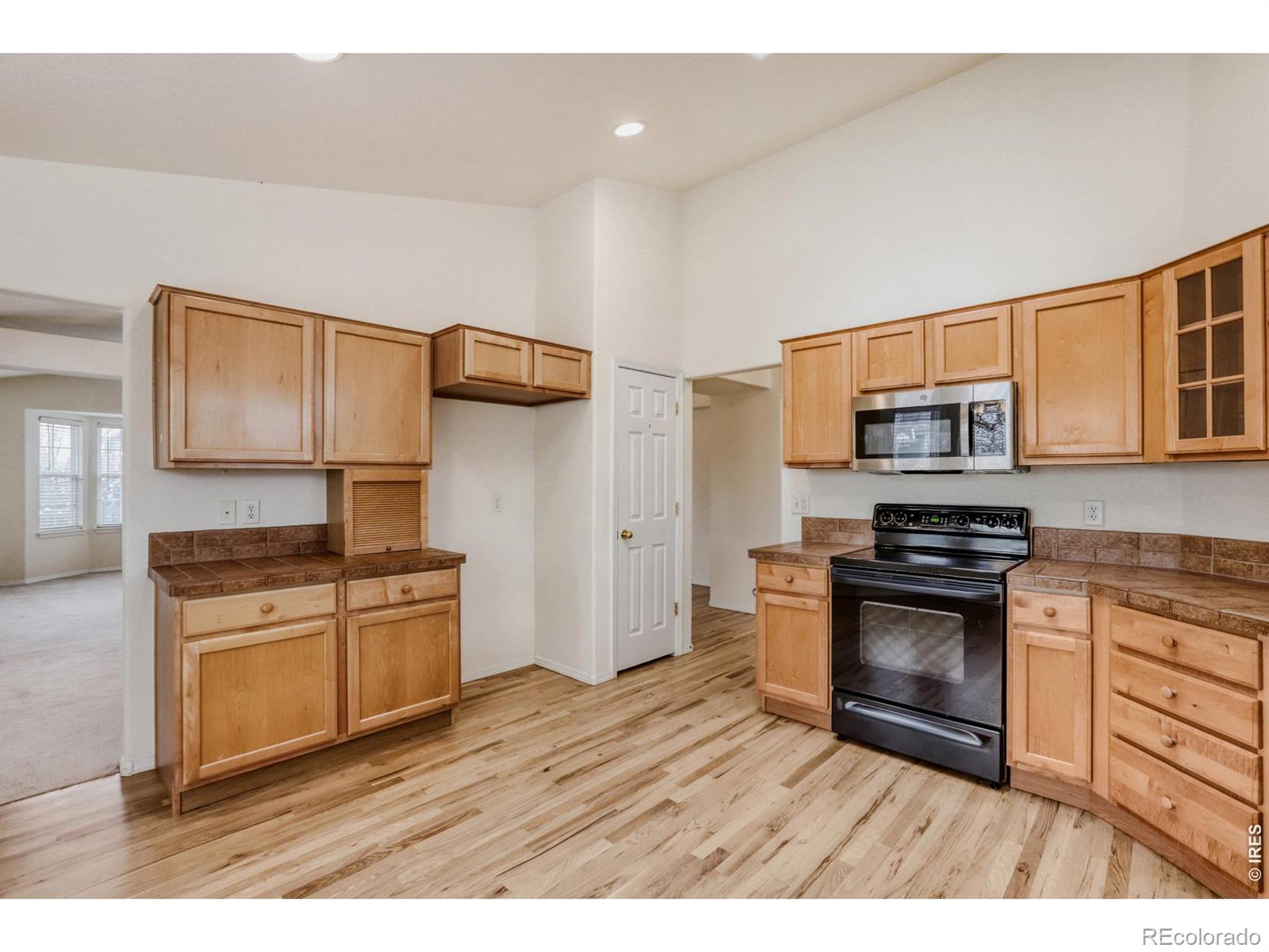 MLS Image #10 for 1432  curtiss court,fort collins, Colorado
