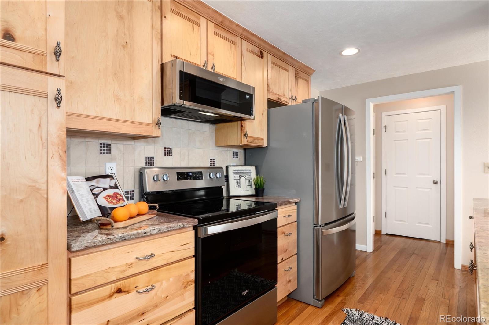 MLS Image #11 for 18622 e kent drive,aurora, Colorado