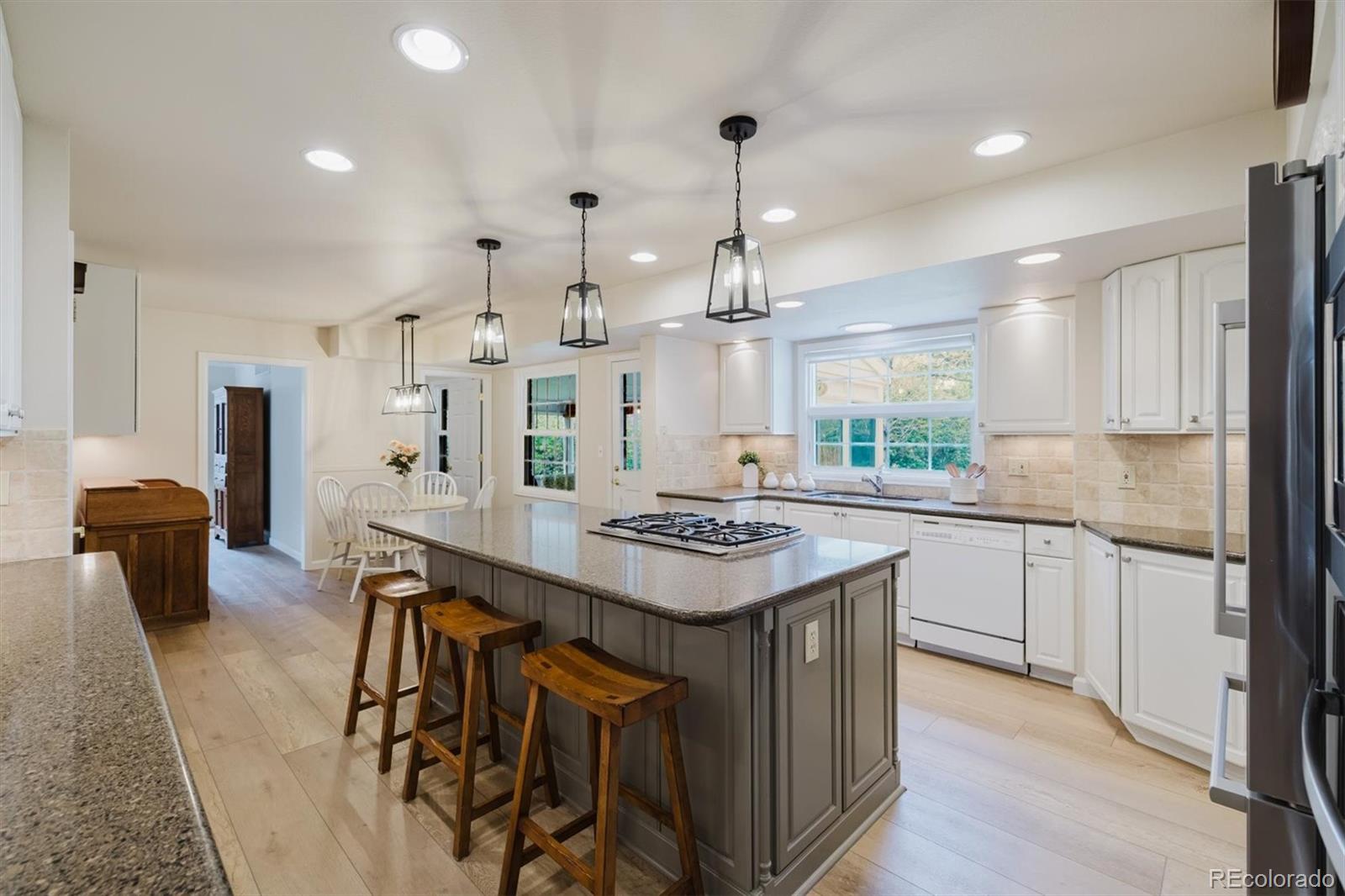 MLS Image #11 for 6776 e easter place,centennial, Colorado