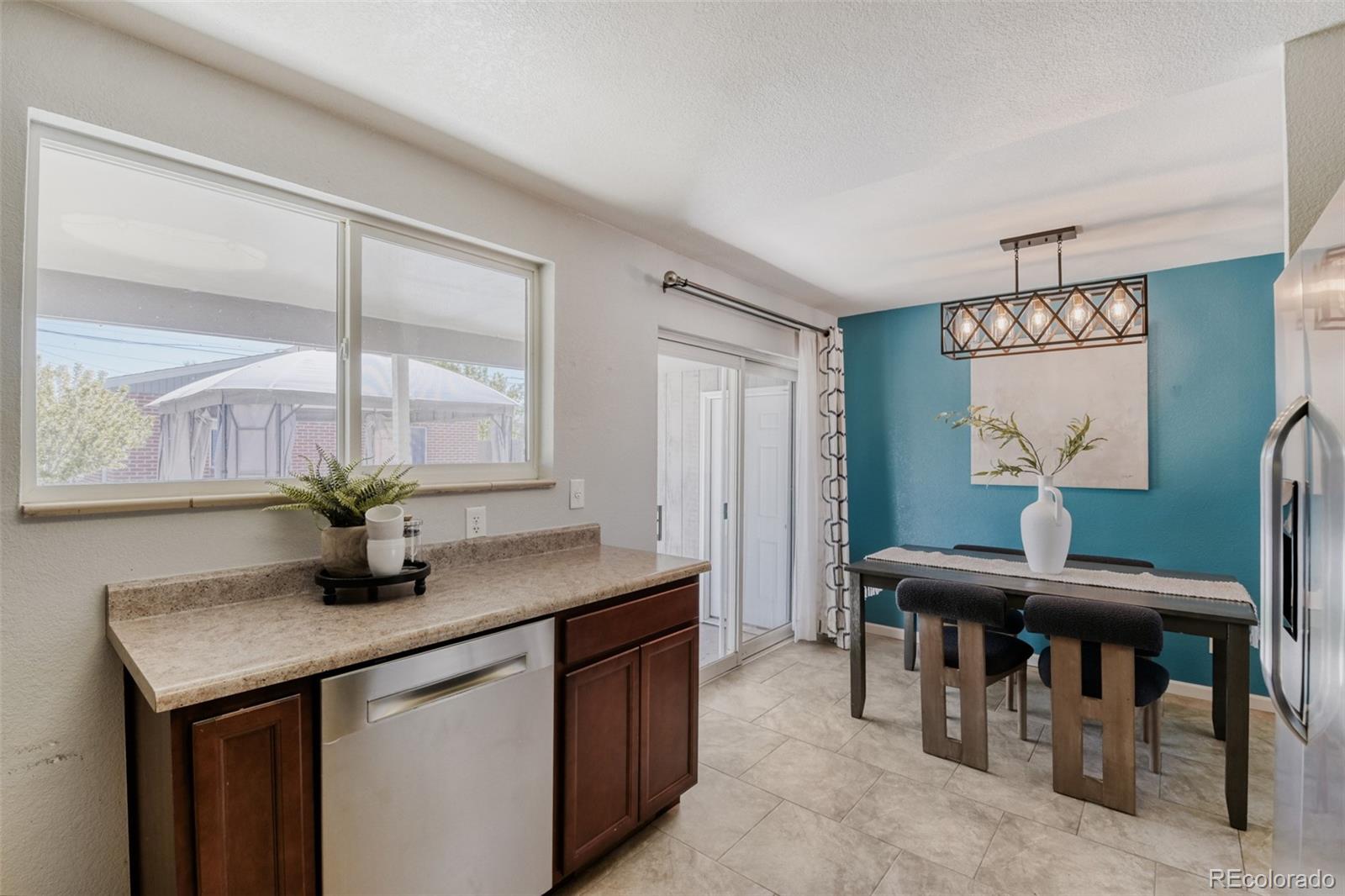 MLS Image #10 for 2380  galena street,aurora, Colorado