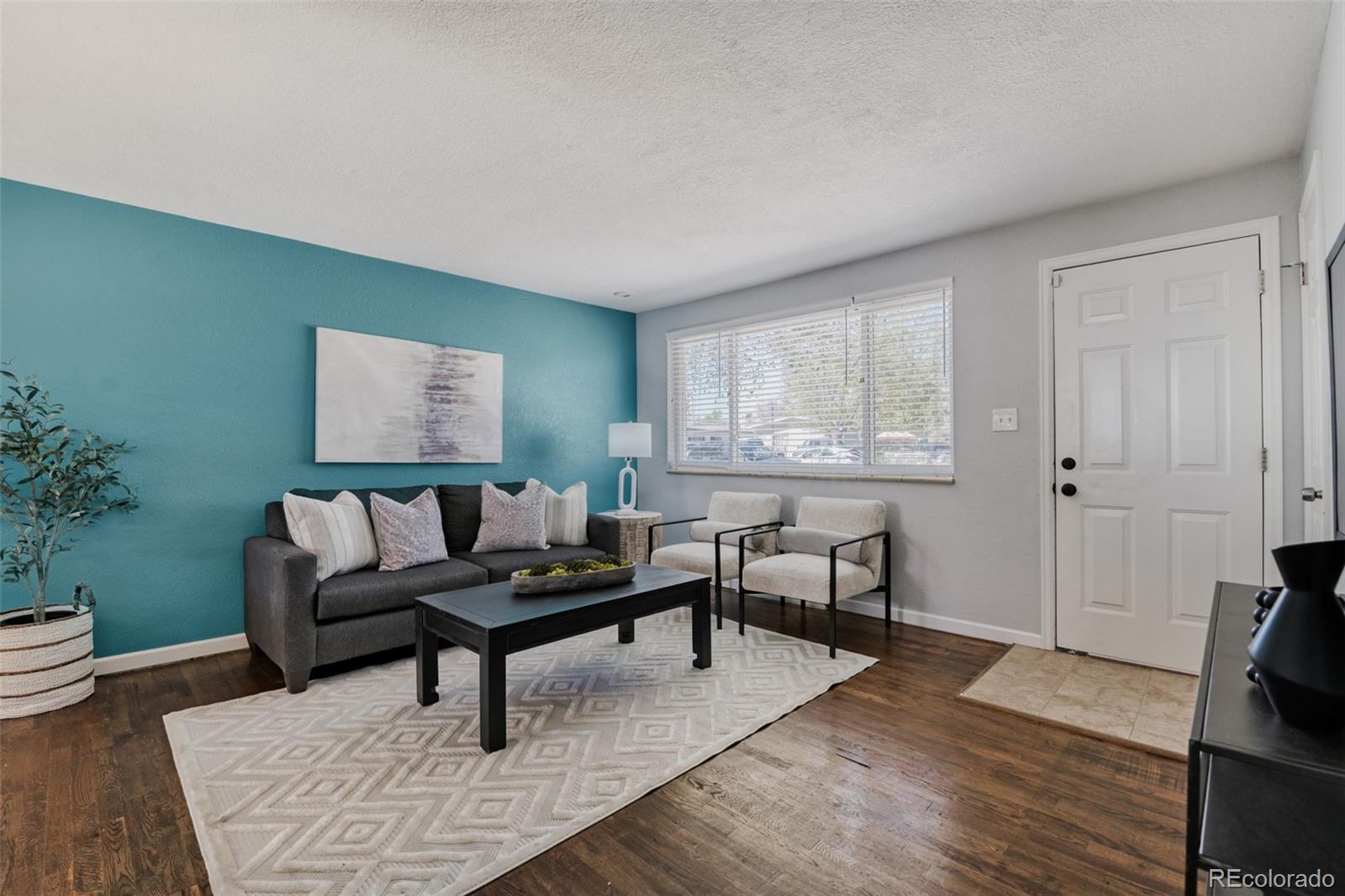 MLS Image #4 for 2380  galena street,aurora, Colorado